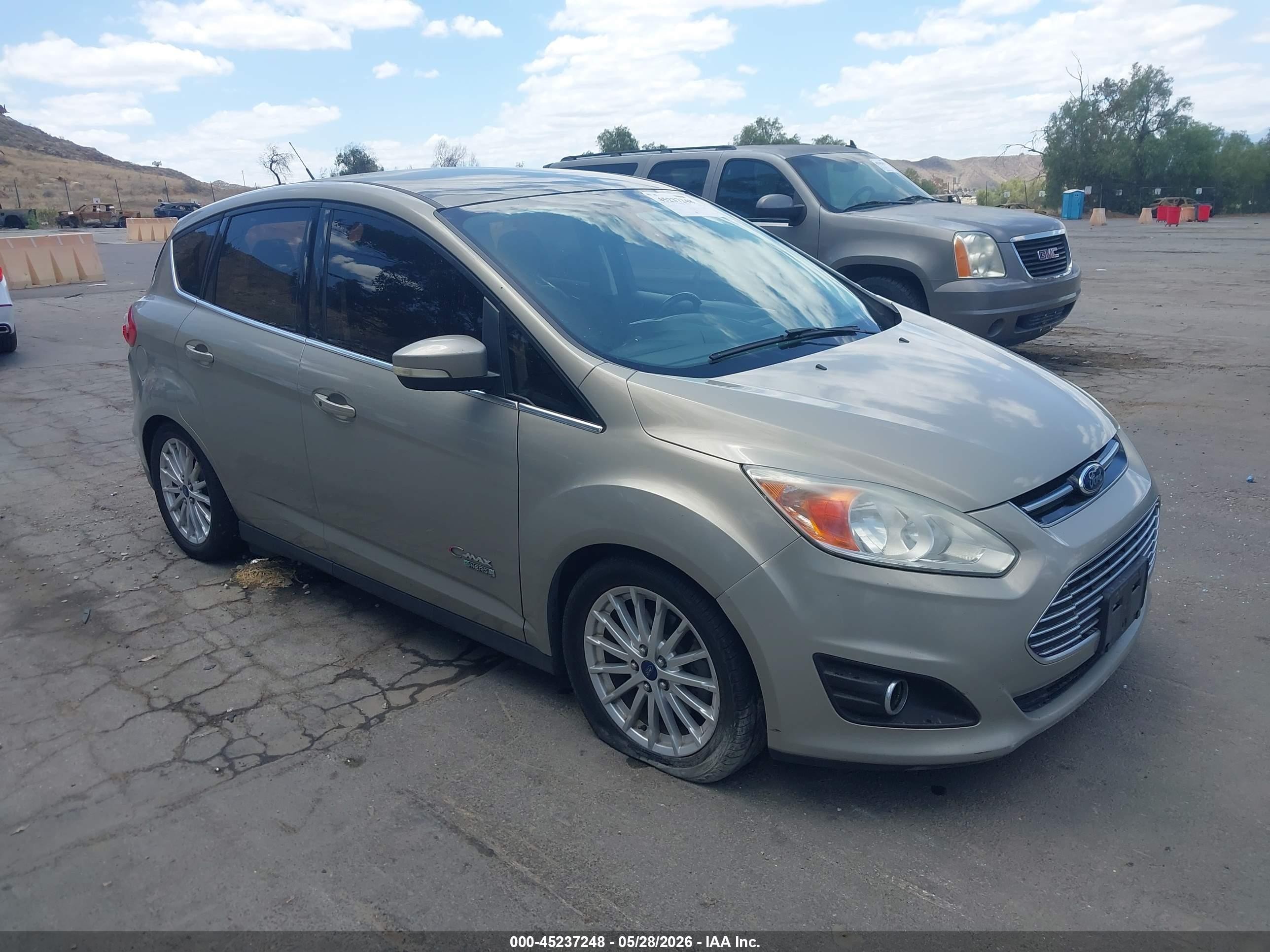 2015 Ford C-max Energi Sel Champagne vin: 1FADP5CU4FL112743