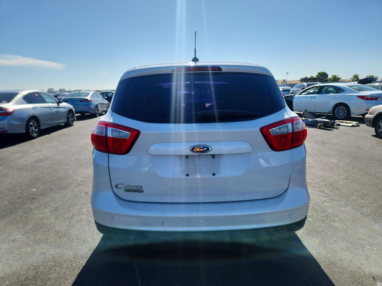 2013 Ford C-max Premium White vin: 1FADP5CU5DL537918