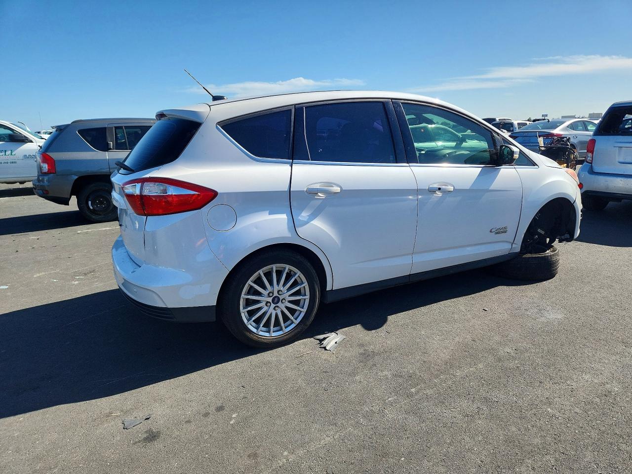 2013 Ford C-max Premium White vin: 1FADP5CU5DL537918
