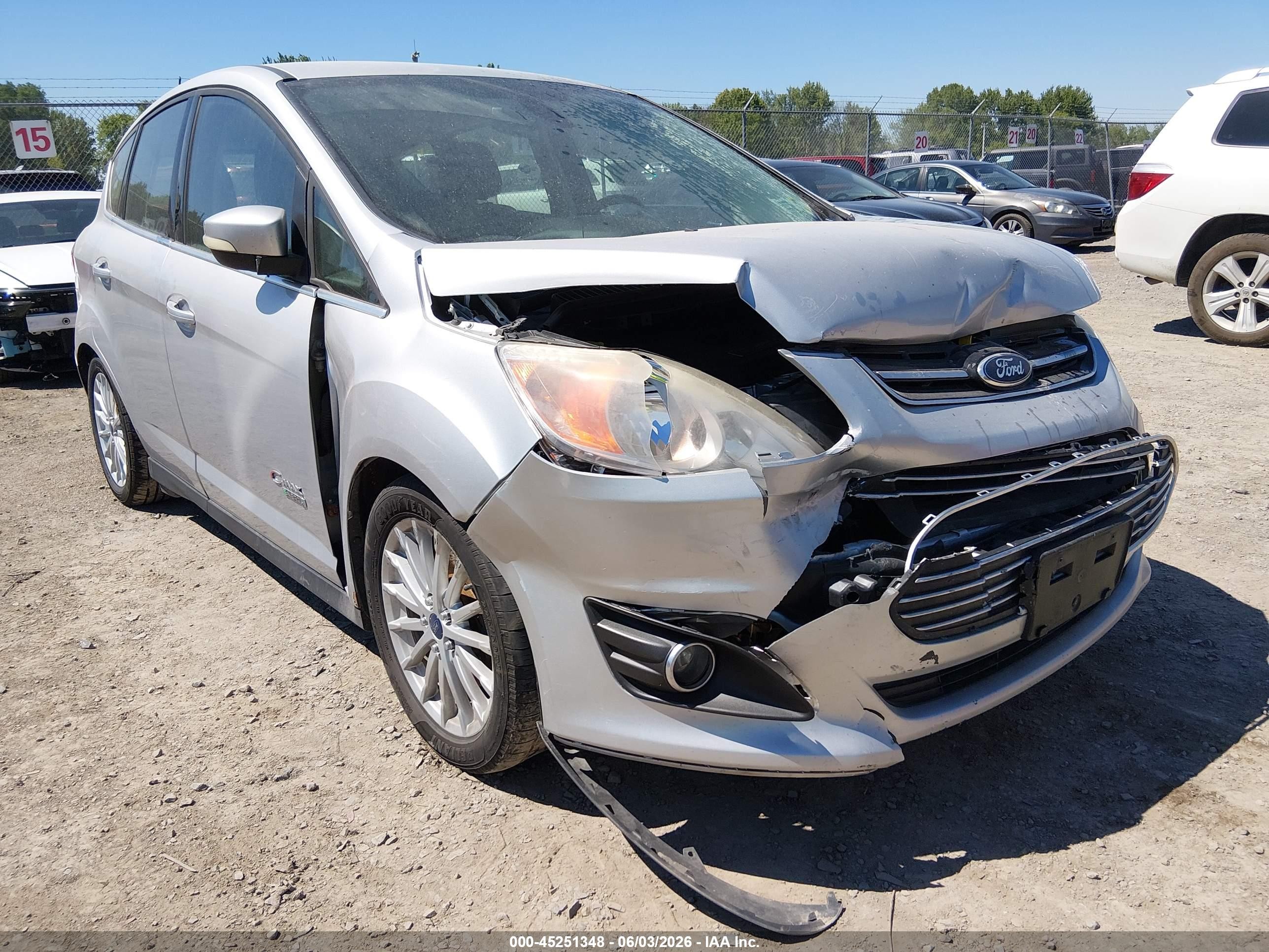 2014 Ford C-max Energi Sel Серебряный vin: 1FADP5CU6EL517436