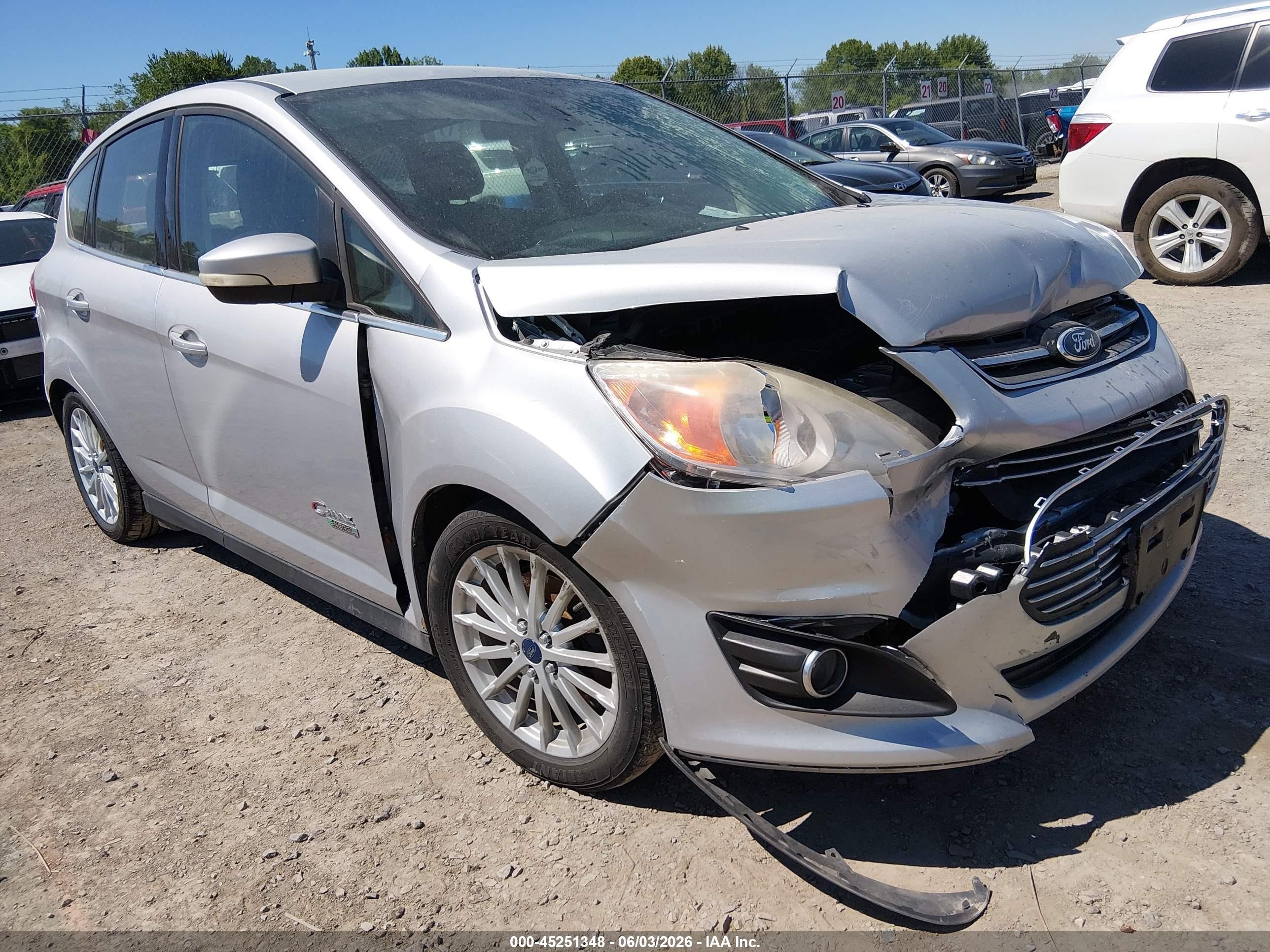 2014 Ford C-max Energi Sel Серебряный vin: 1FADP5CU6EL517436