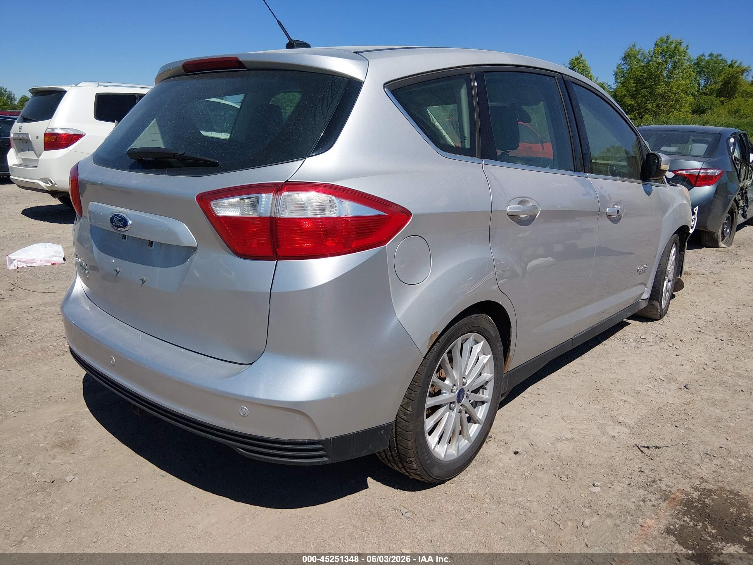 2014 Ford C-max Energi Sel Серебряный vin: 1FADP5CU6EL517436