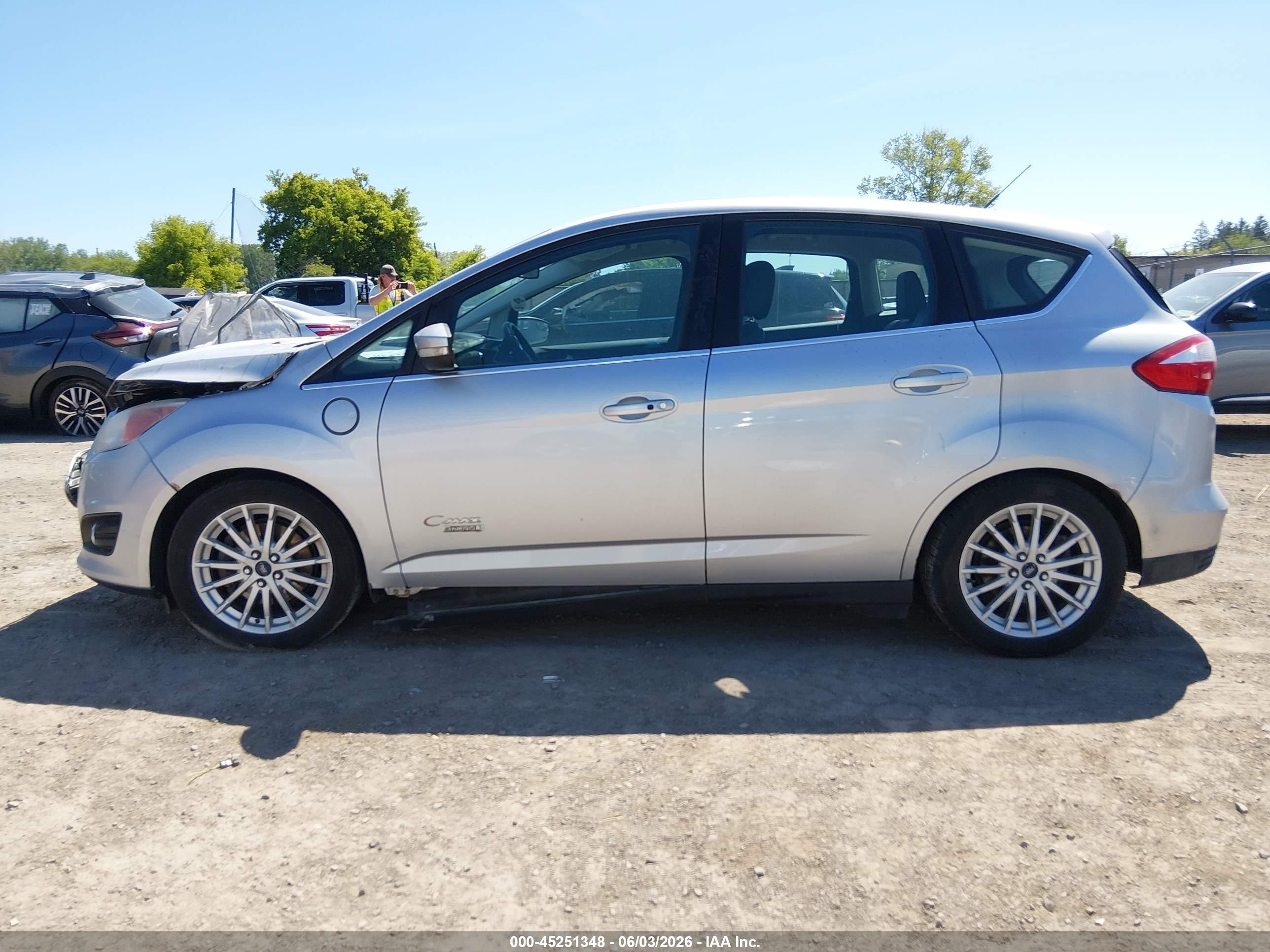 2014 Ford C-max Energi Sel Серебряный vin: 1FADP5CU6EL517436