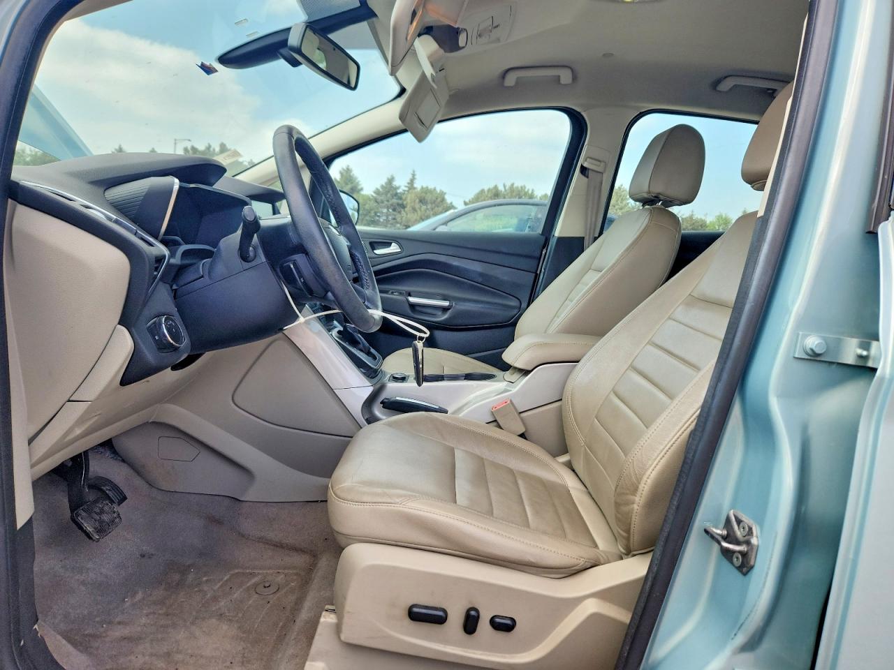 2013 Ford C-max Premium Turquoise vin: 1FADP5CU8DL519560