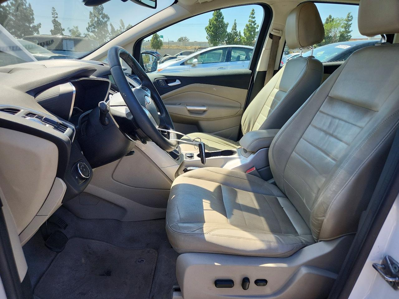 2013 Ford C-max Premium White vin: 1FADP5CU9DL521320