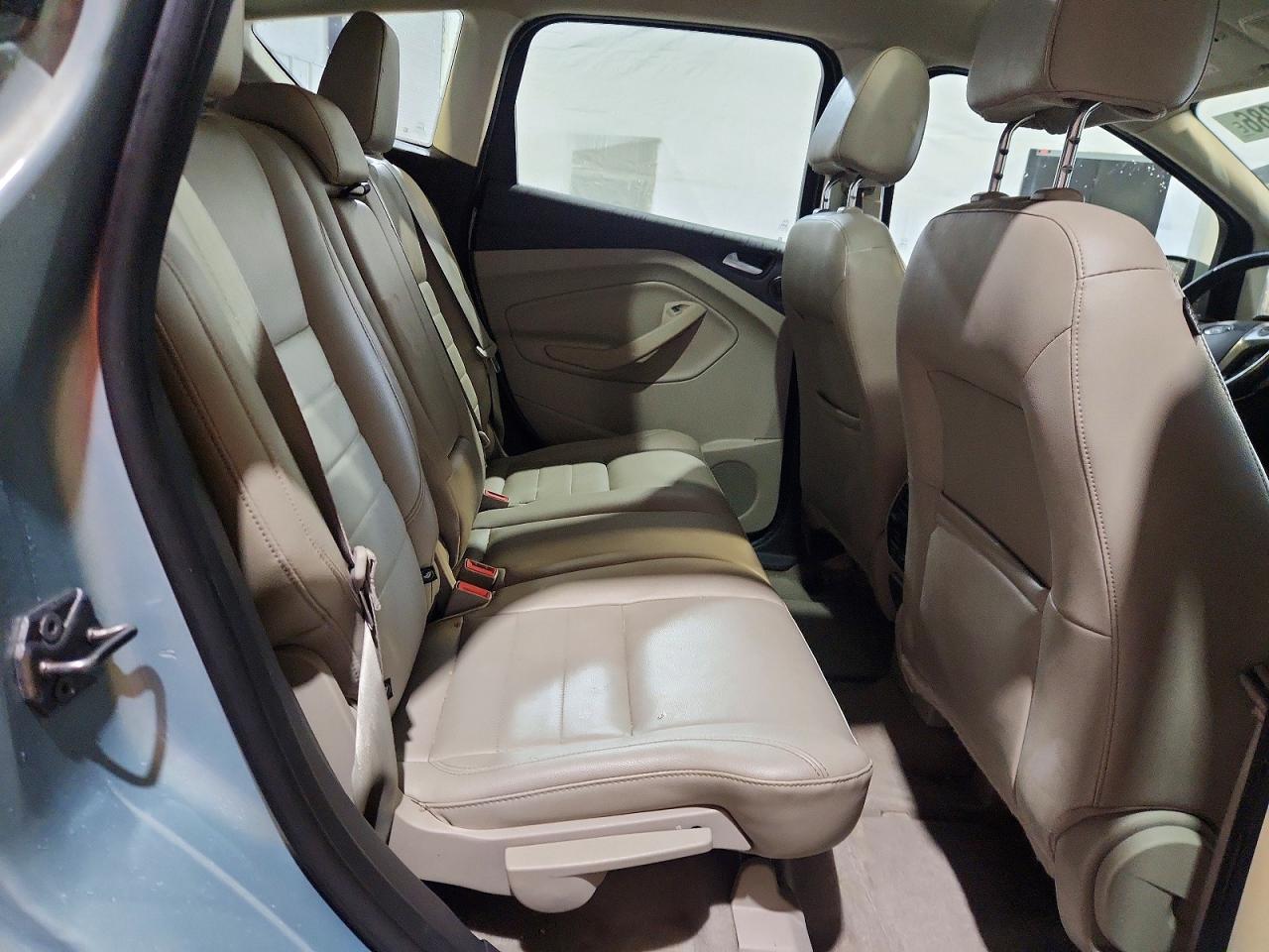2013 Ford C-max Premium Turquoise vin: 1FADP5CU9DL530079