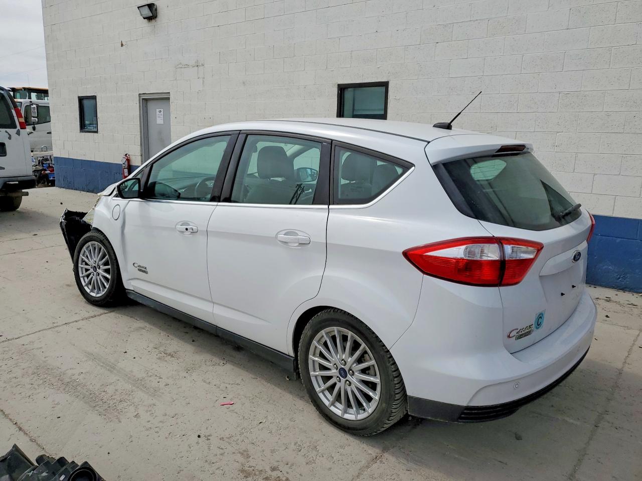 2014 Ford C-max Premium White vin: 1FADP5CU9EL508357