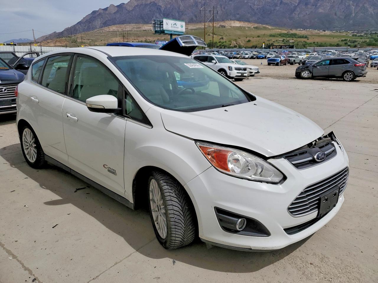 2014 Ford C-max Premium White vin: 1FADP5CU9EL508357