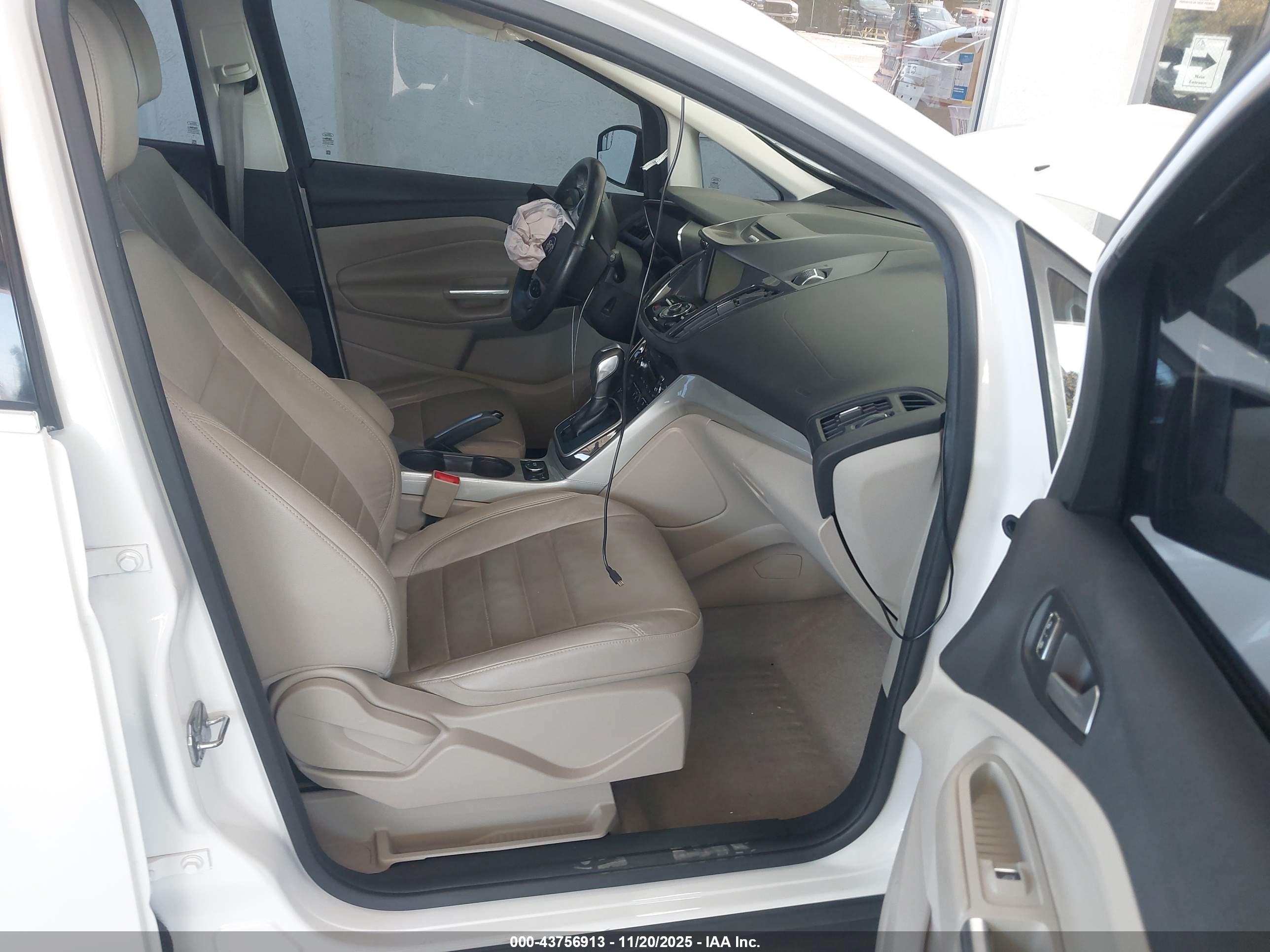 2014 Ford C-max Energi Sel White vin: 1FADP5CU9EL520752