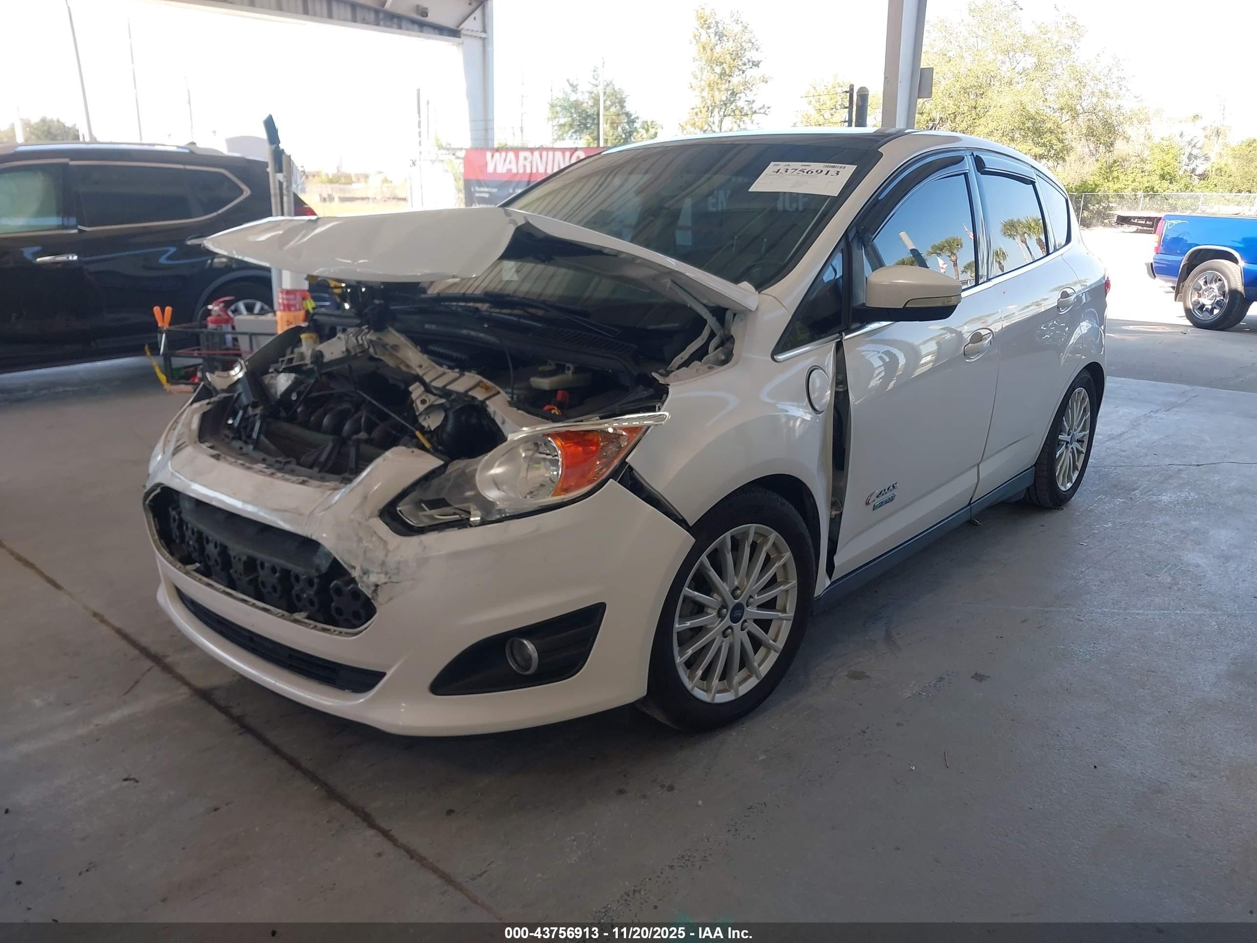 2014 Ford C-max Energi Sel White vin: 1FADP5CU9EL520752