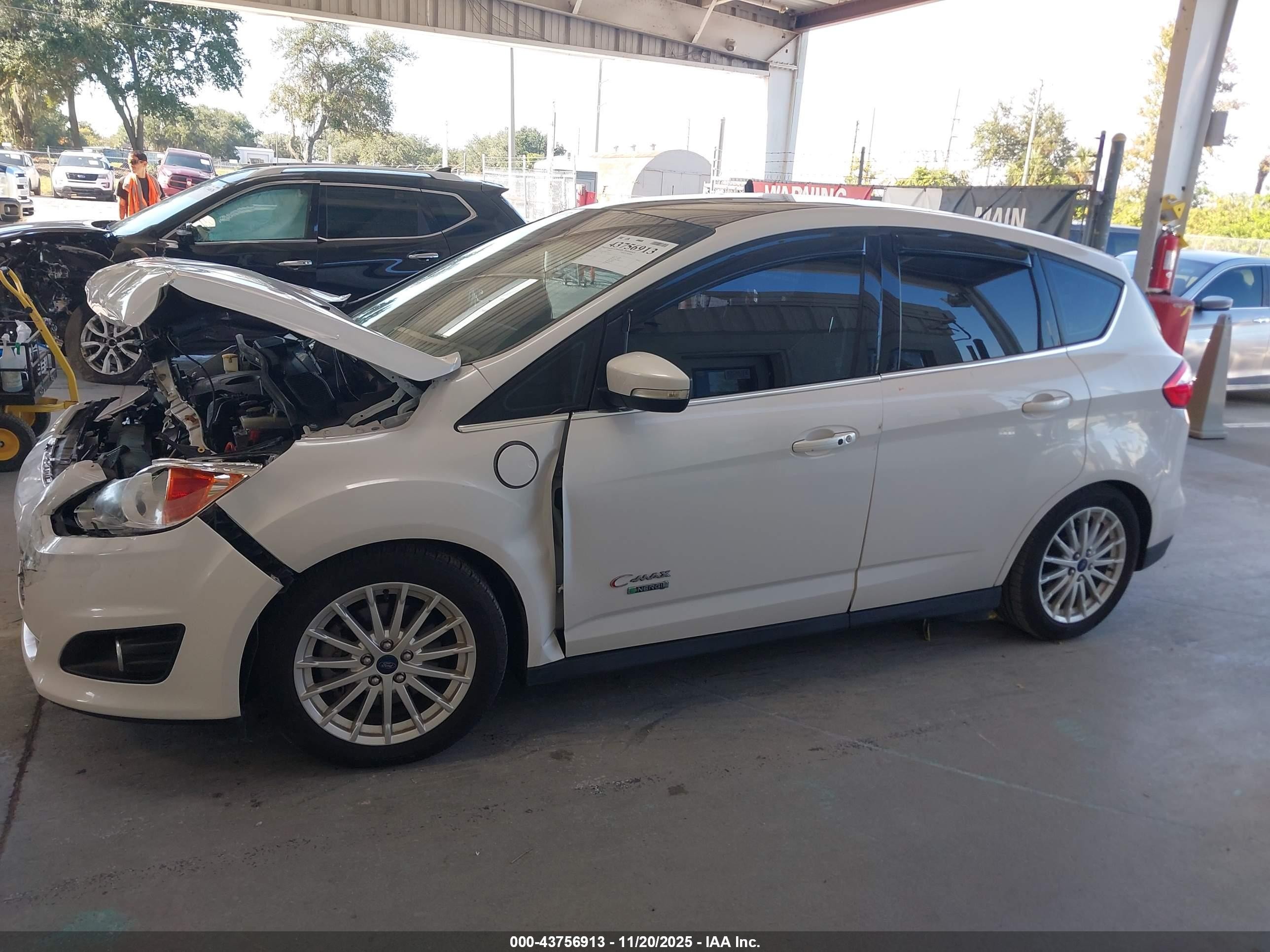 2014 Ford C-max Energi Sel White vin: 1FADP5CU9EL520752