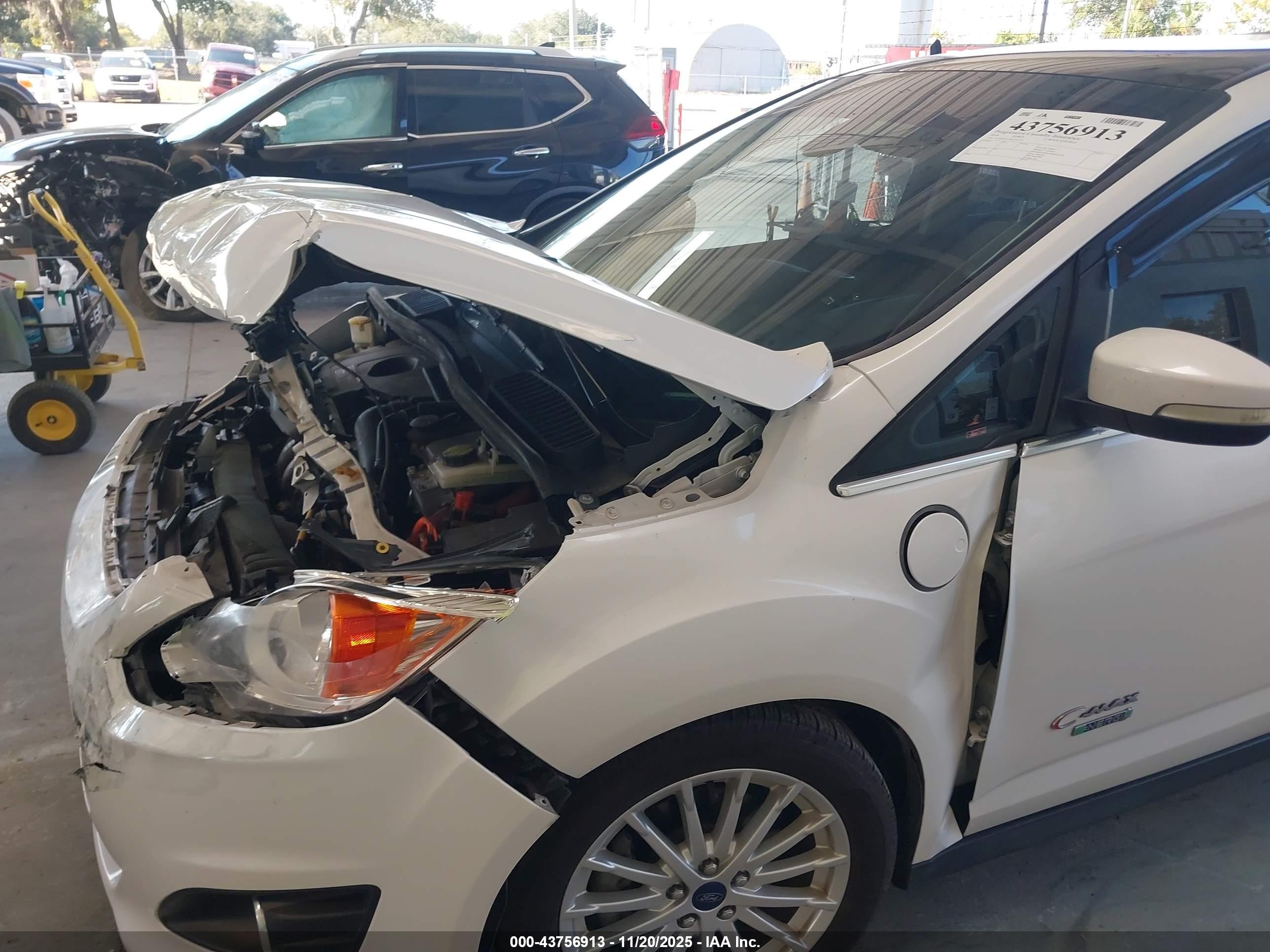 2014 Ford C-max Energi Sel White vin: 1FADP5CU9EL520752