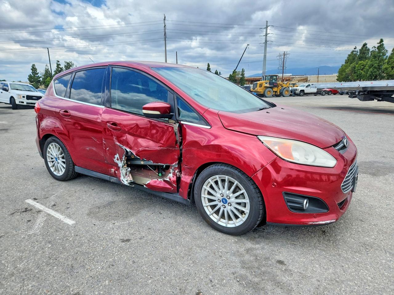 2013 Ford C-max Premium Red vin: 1FADP5CUXDL516496