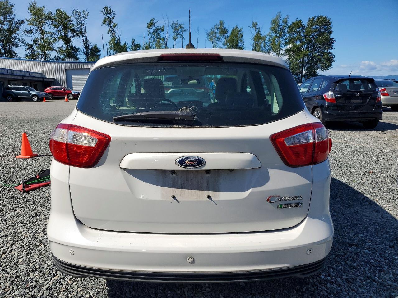 2013 Ford C-max Premium White vin: 1FADP5CUXDL522587