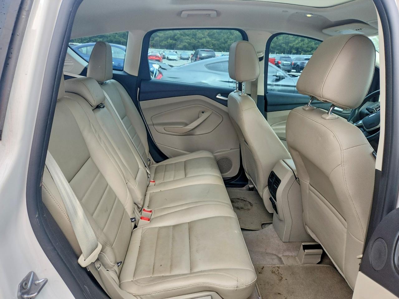 2014 Ford C-max Premium White vin: 1FADP5CUXEL500512