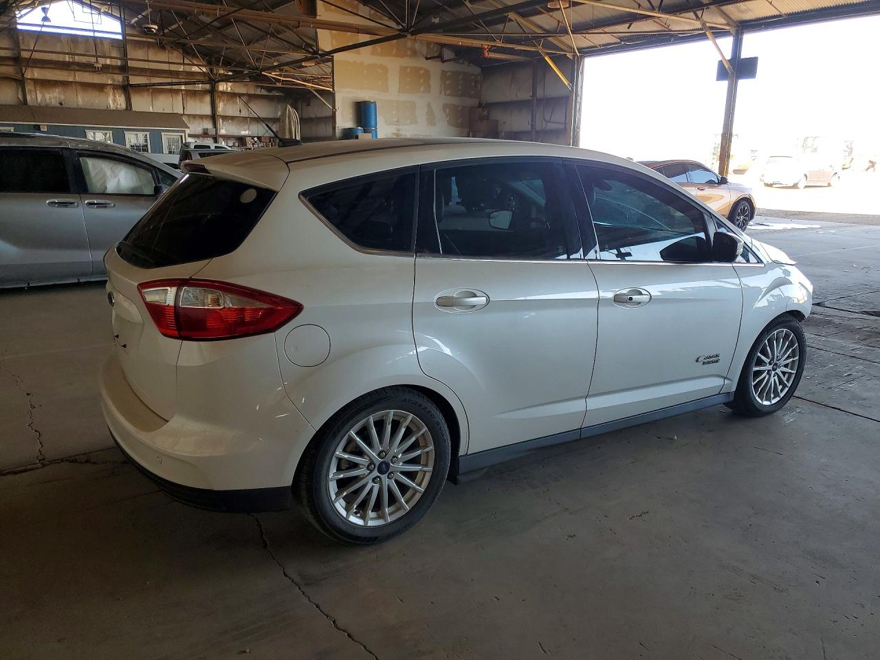 2014 Ford C-max Premium White vin: 1FADP5CUXEL504141