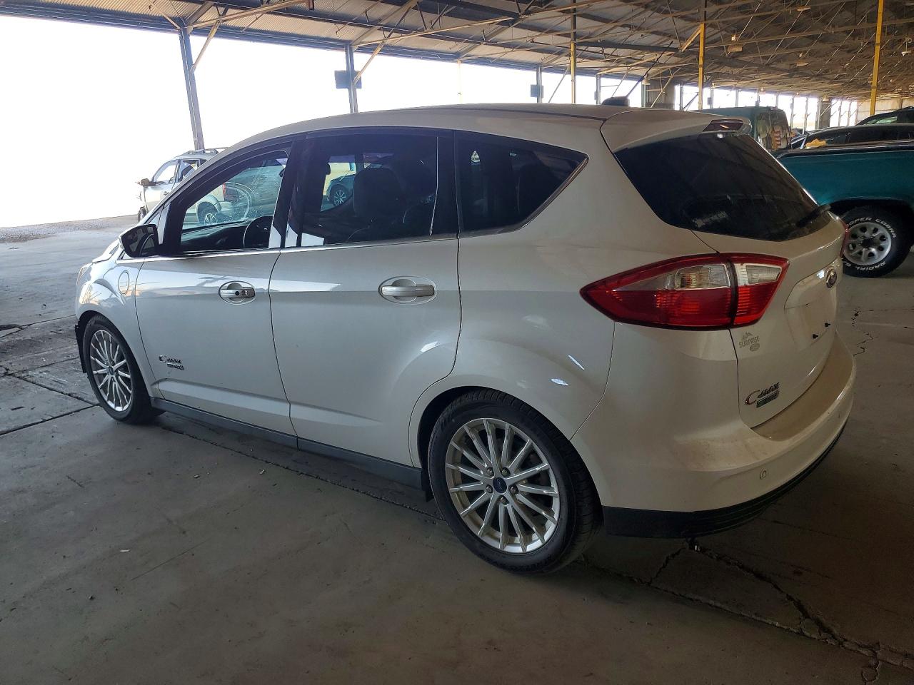 2014 Ford C-max Premium White vin: 1FADP5CUXEL504141