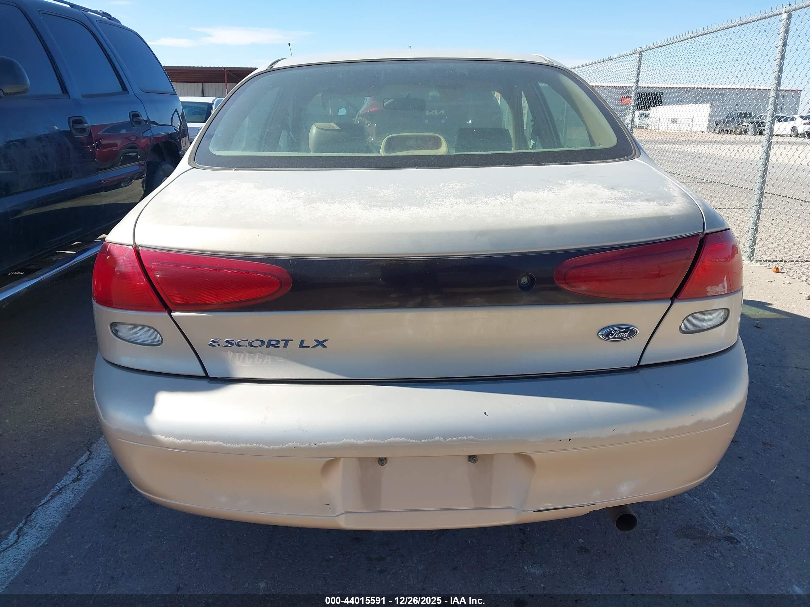 1998 Ford Escort Lx Brown vin: 1FAFP10P1WW236564