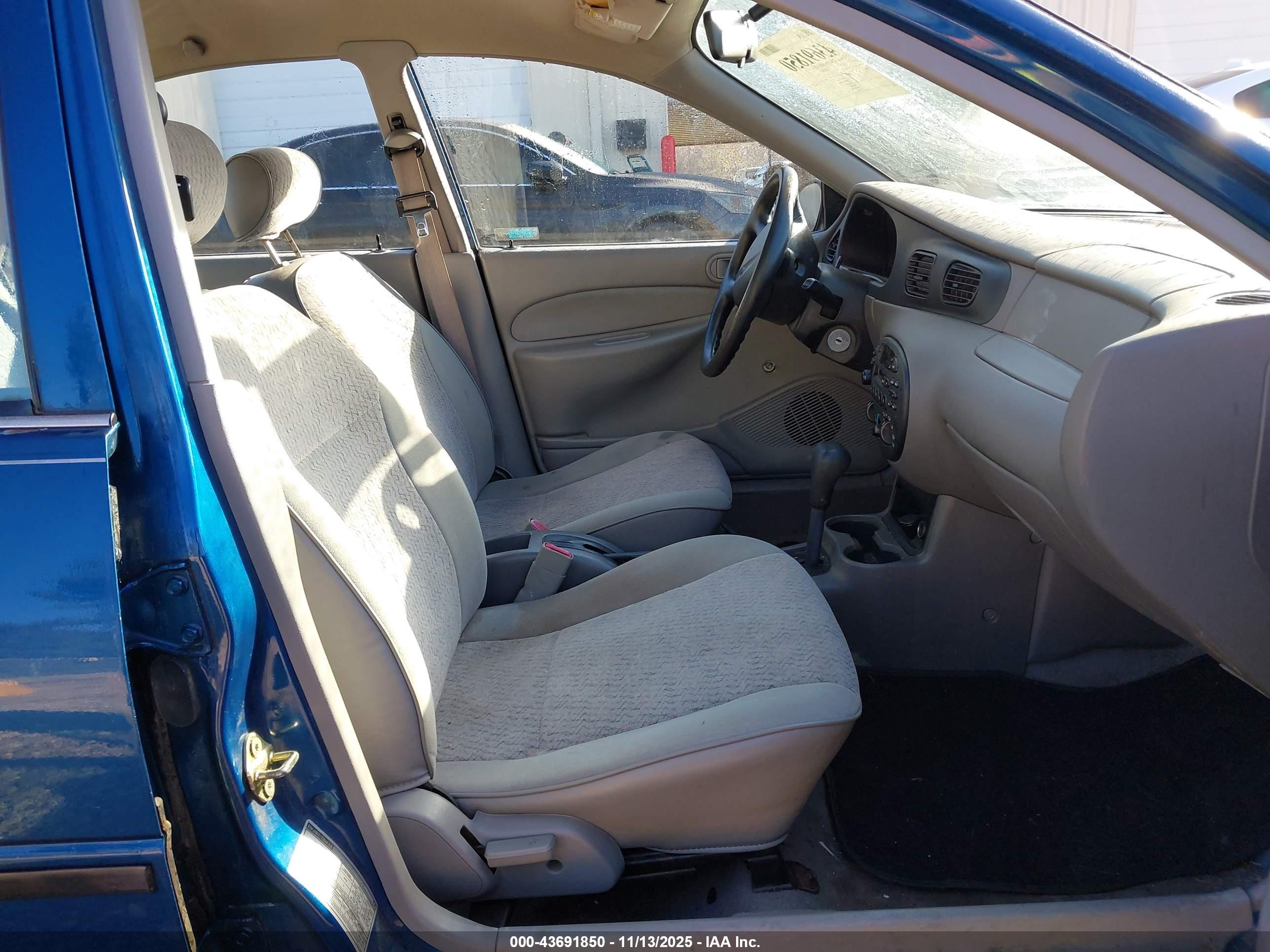 1998 Ford Escort Lx Blue vin: 1FAFP10P2WW214234