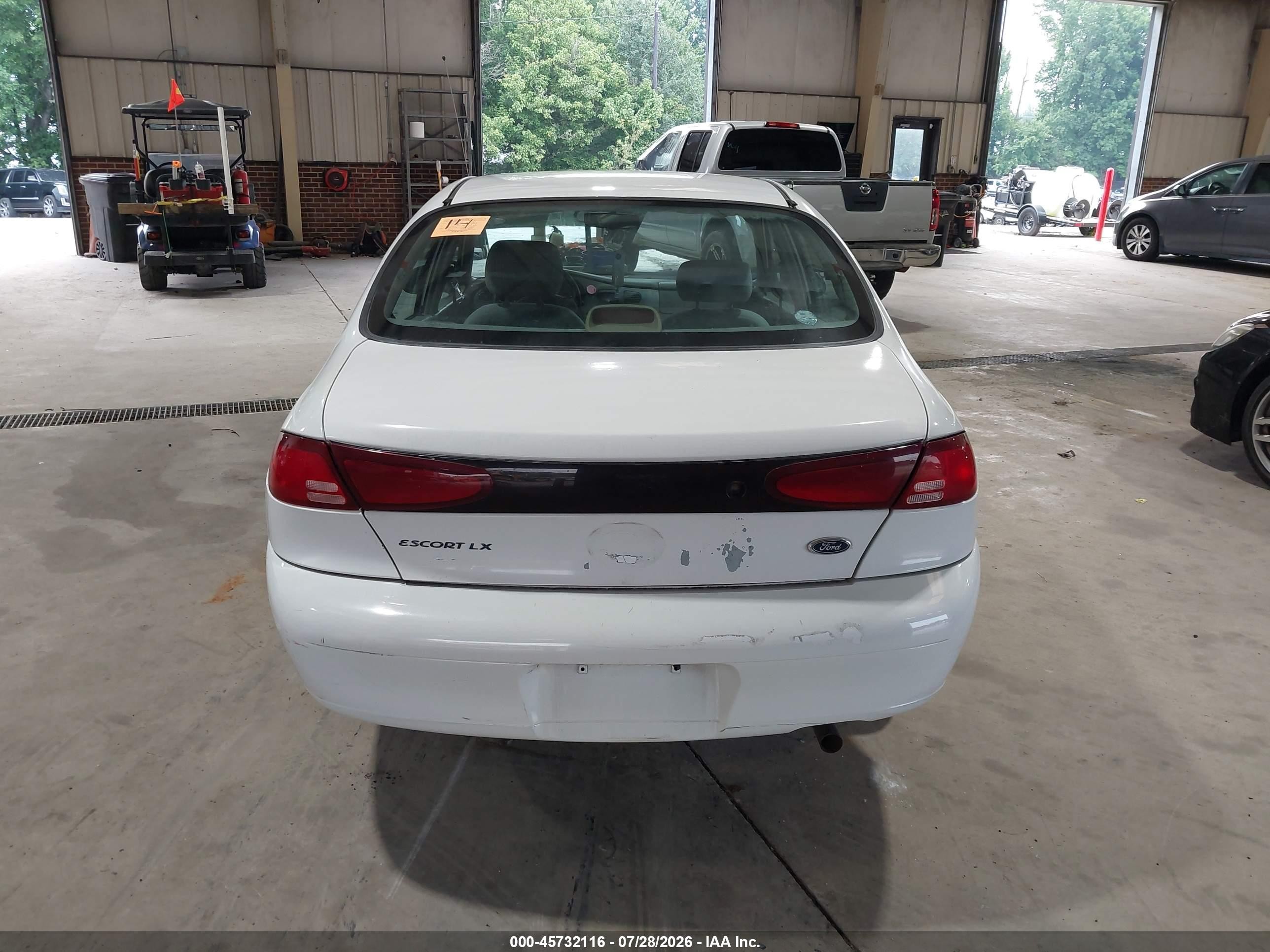1999 Ford Escort Lx White vin: 1FAFP10P4XW179164