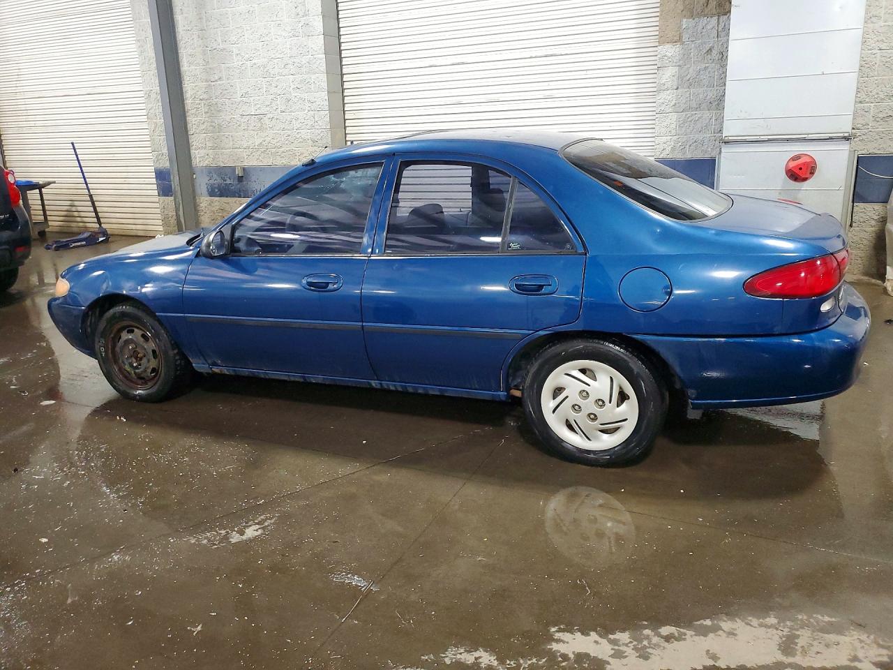 1998 Ford Escort Lx Синий vin: 1FAFP10P5WW306535