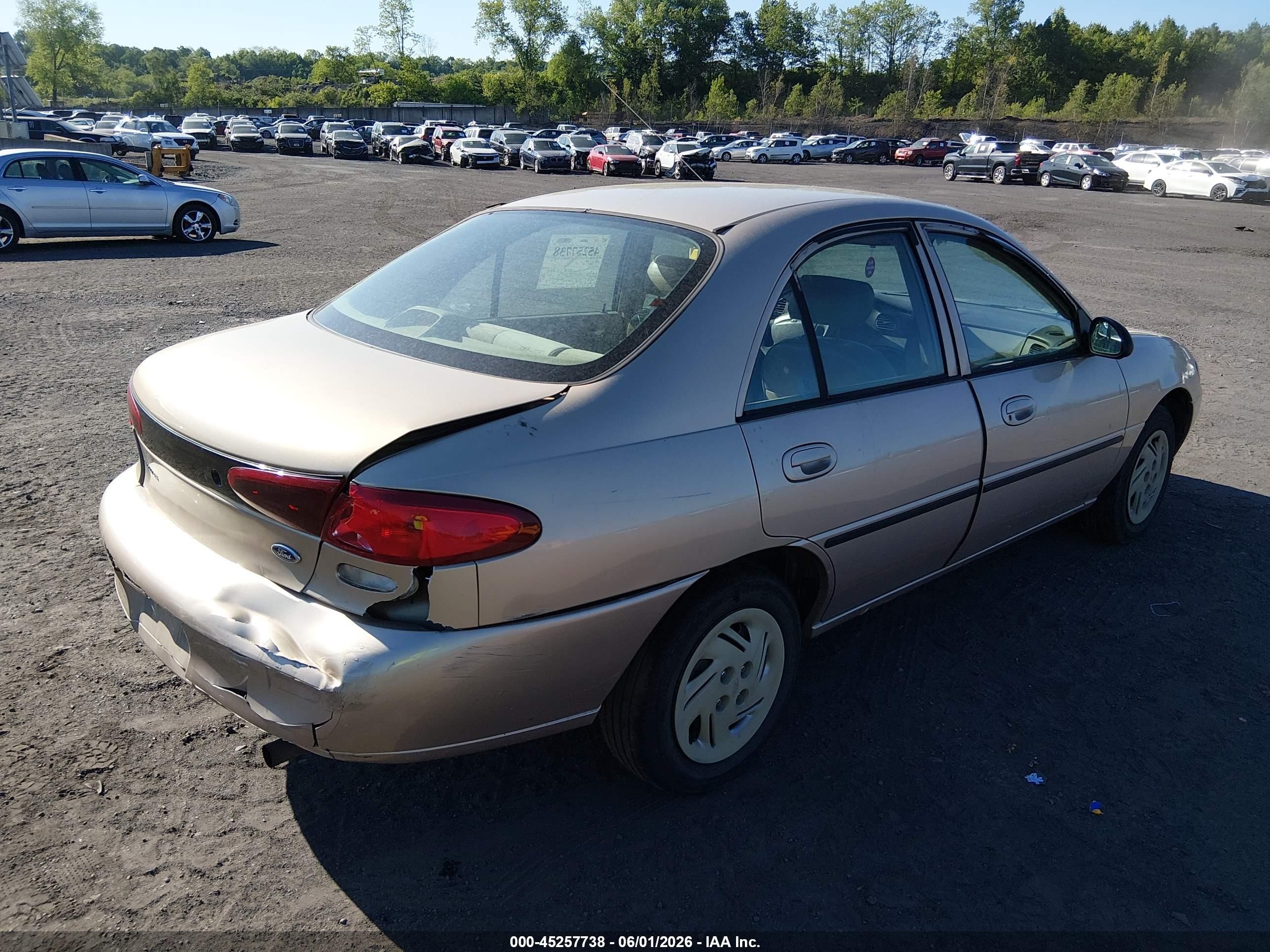 1998 Ford Escort Lx Gold vin: 1FAFP10P6WW292192