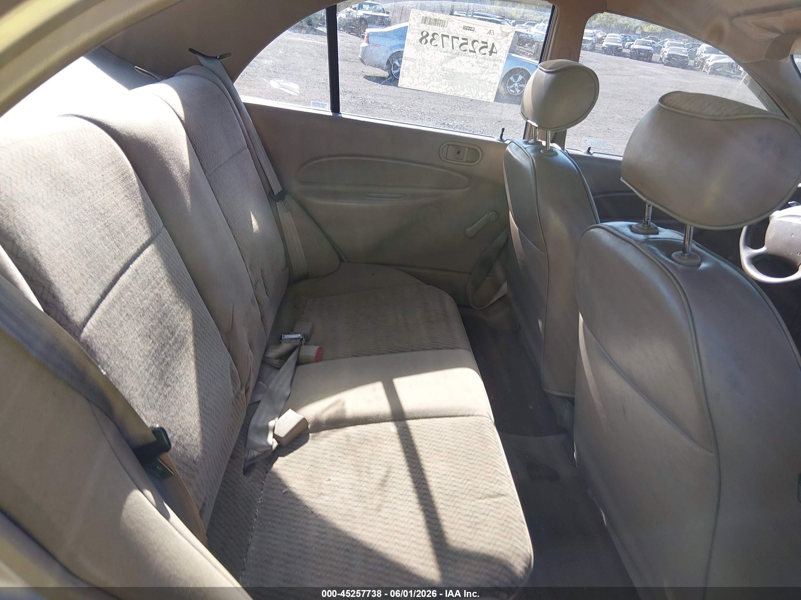 1998 Ford Escort Lx Gold vin: 1FAFP10P6WW292192