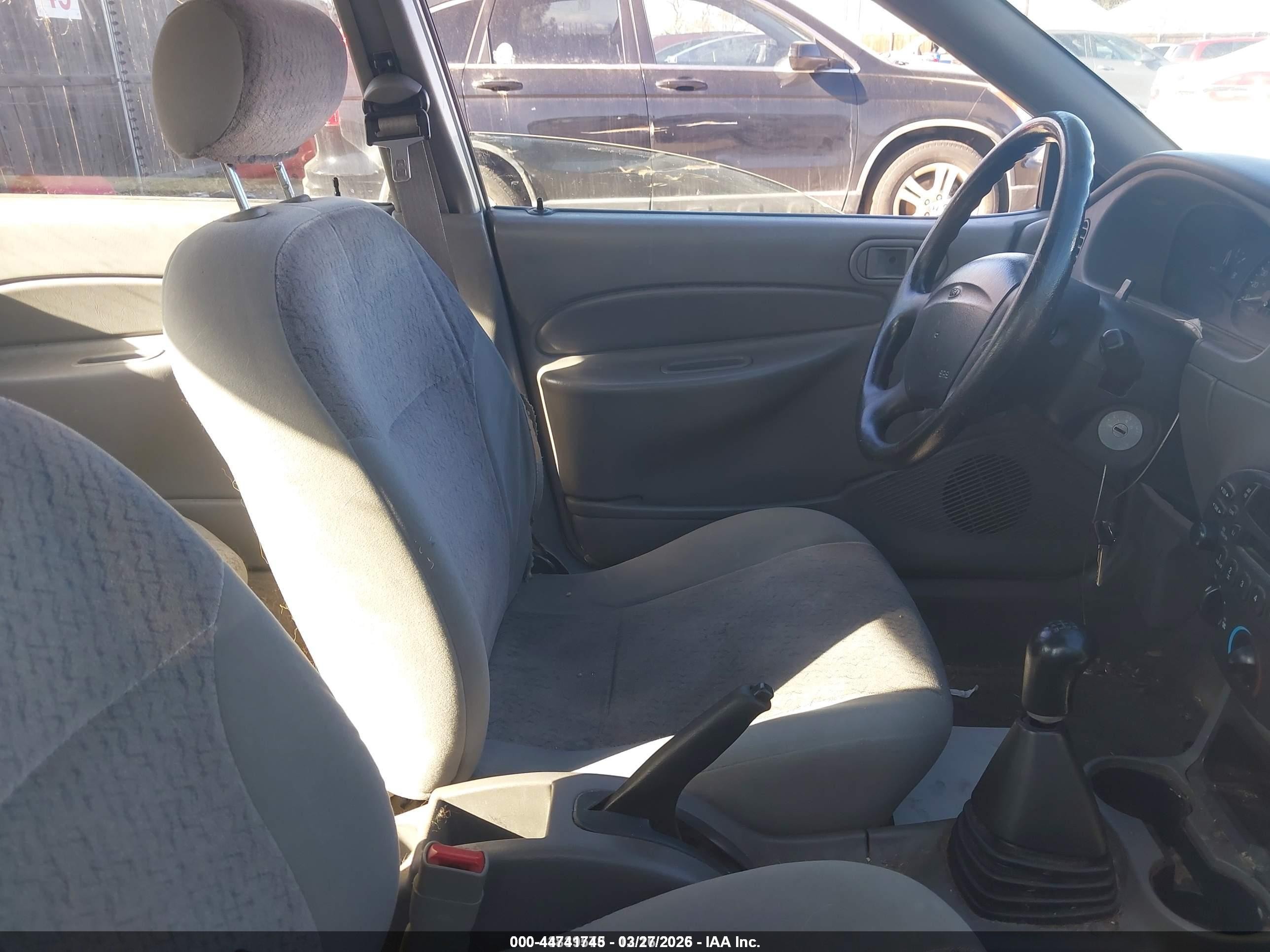 1999 Ford Escort Lx White vin: 1FAFP10P8XW221545
