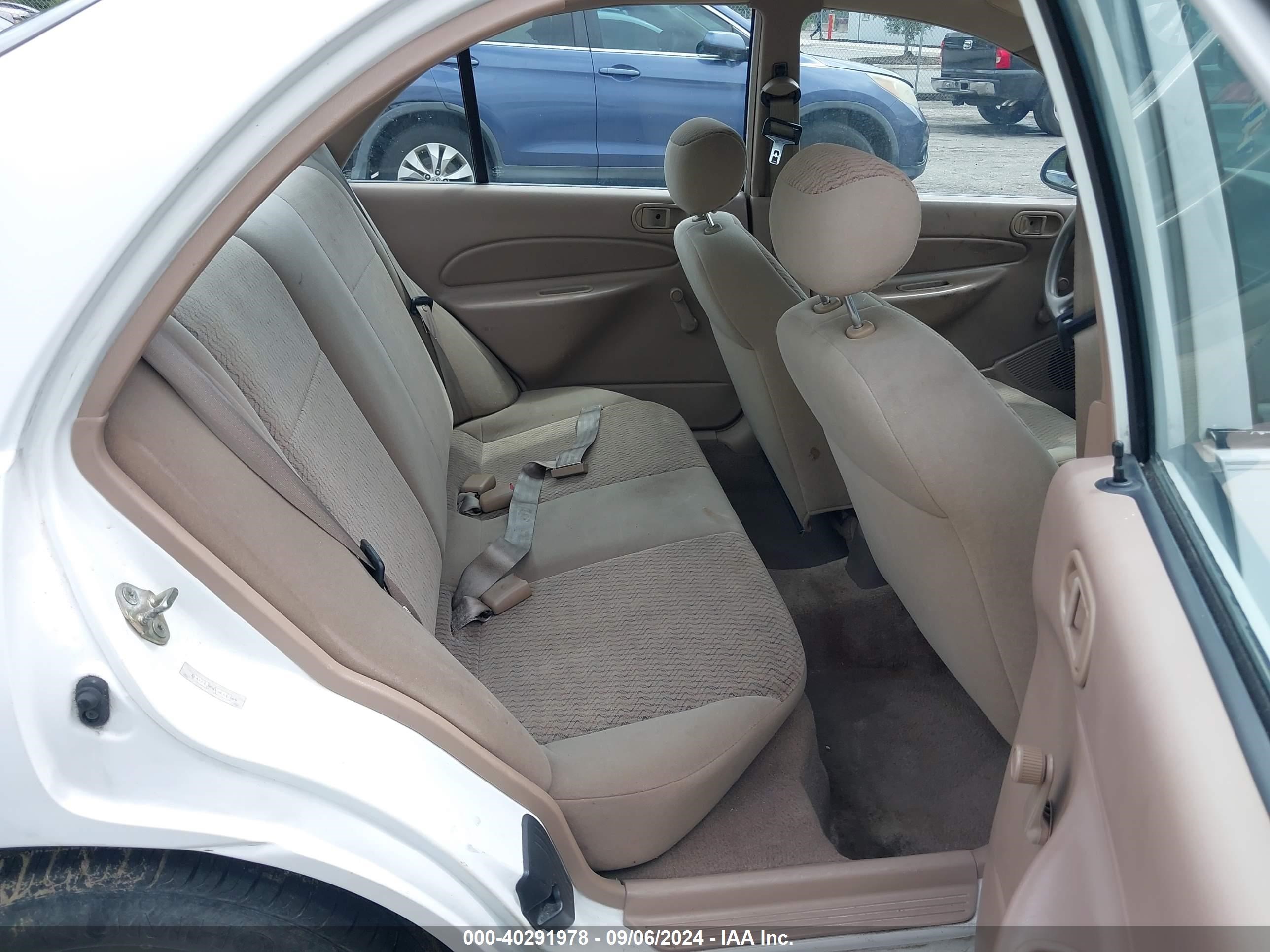 1999 Ford Escort Lx White vin: 1FAFP10P9XW161064