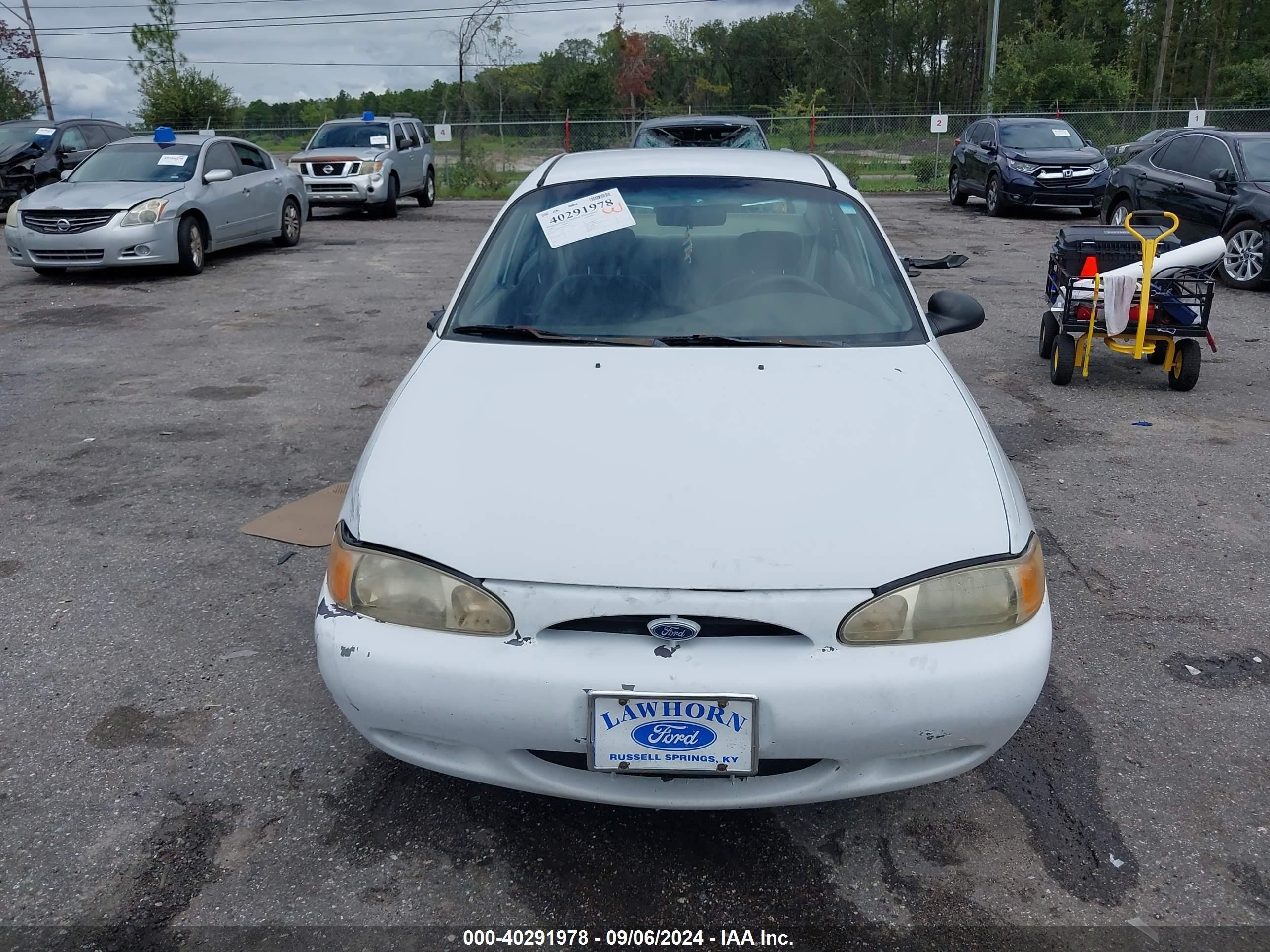 1999 Ford Escort Lx White vin: 1FAFP10P9XW161064