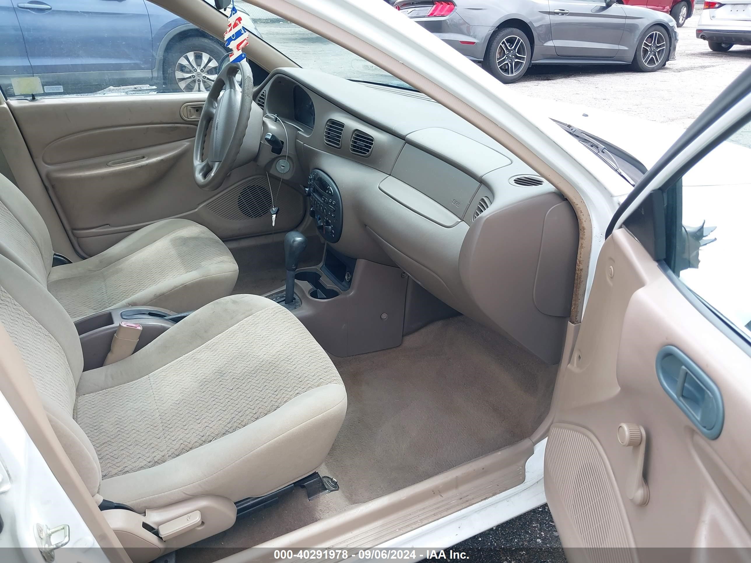 1999 Ford Escort Lx White vin: 1FAFP10P9XW161064