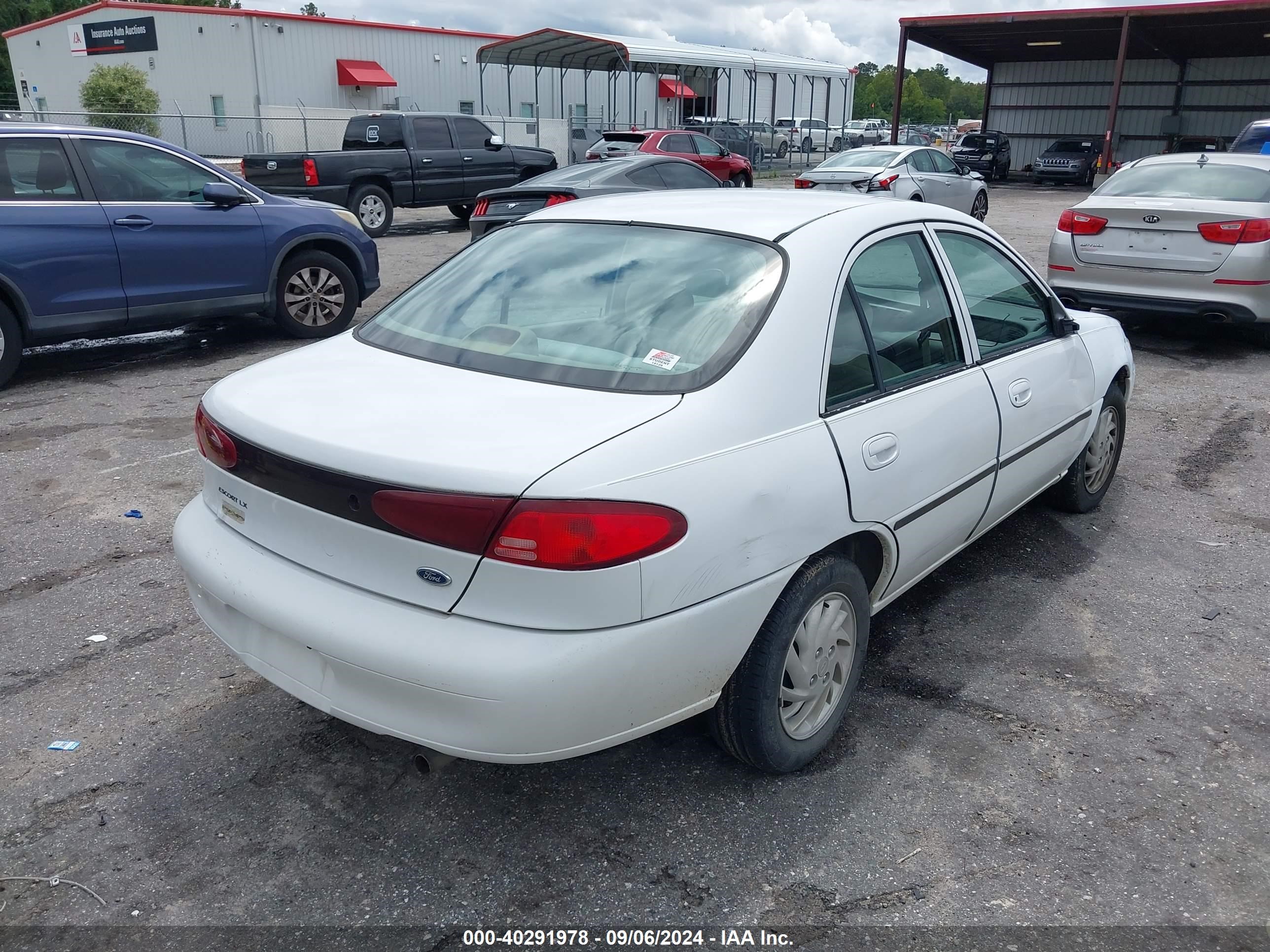 1999 Ford Escort Lx White vin: 1FAFP10P9XW161064