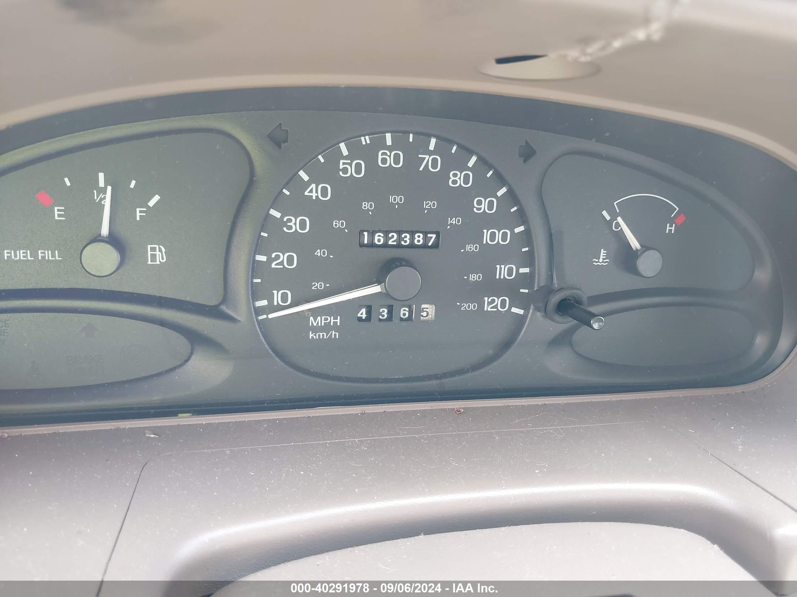 1999 Ford Escort Lx White vin: 1FAFP10P9XW161064