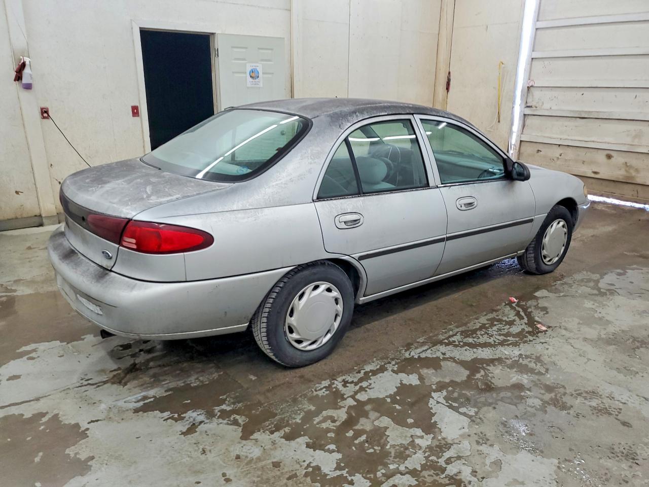 1999 Ford Escort Lx Silver vin: 1FAFP10P9XW277753