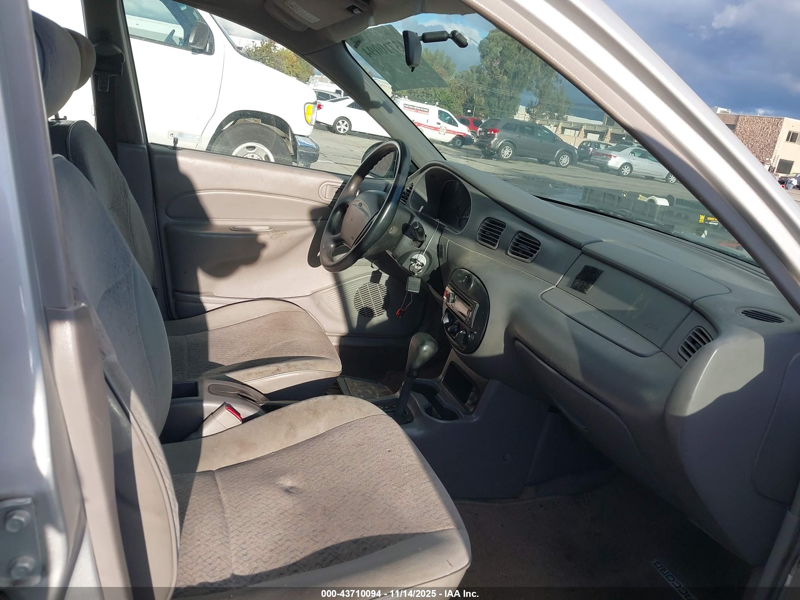 1998 Ford Escort Se Gray vin: 1FAFP13P1WW286487