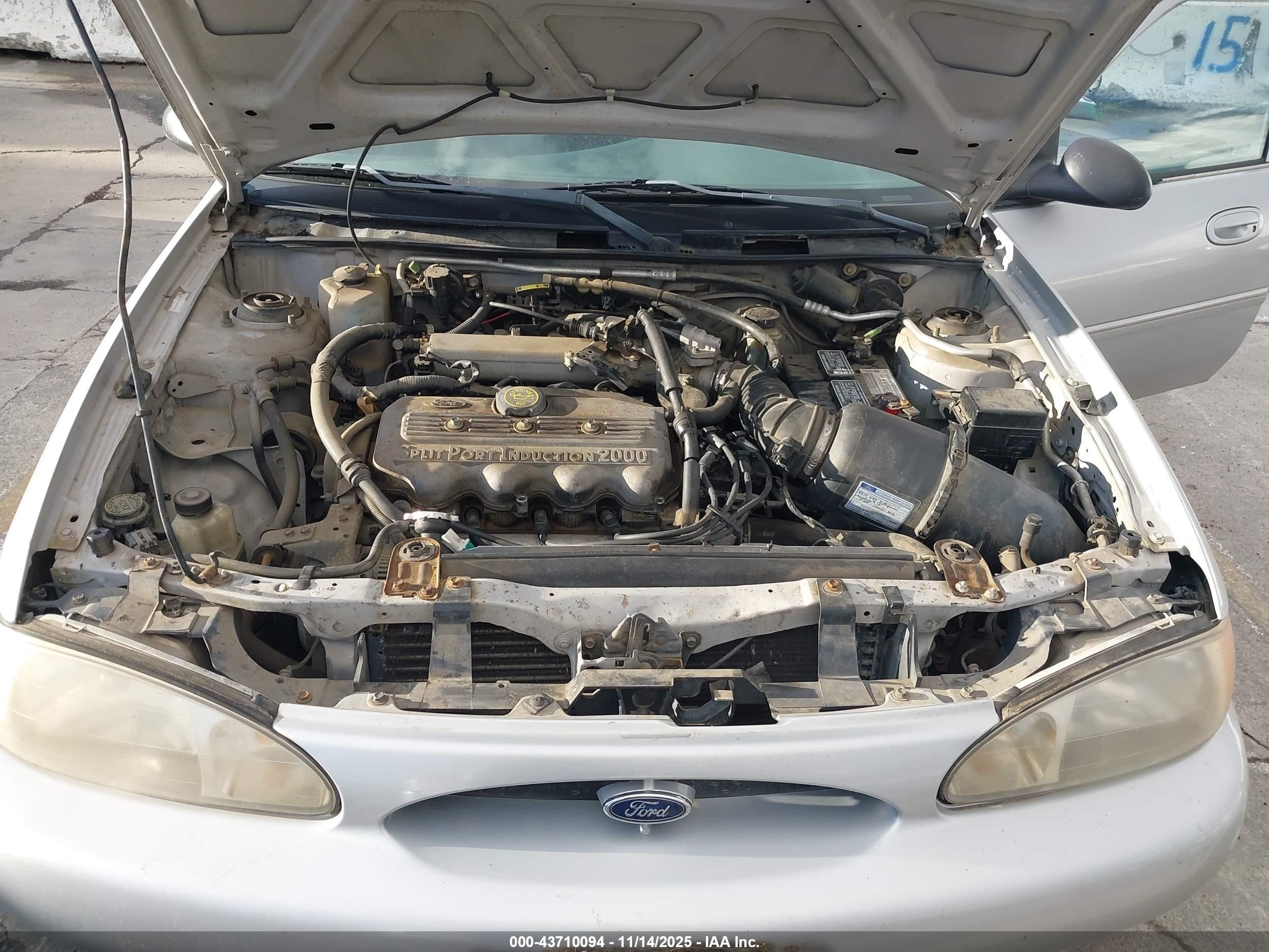 1998 Ford Escort Se Gray vin: 1FAFP13P1WW286487