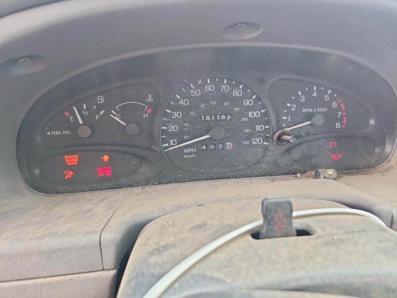 1998 Ford Escort Se Черный vin: 1FAFP13P4WW285396