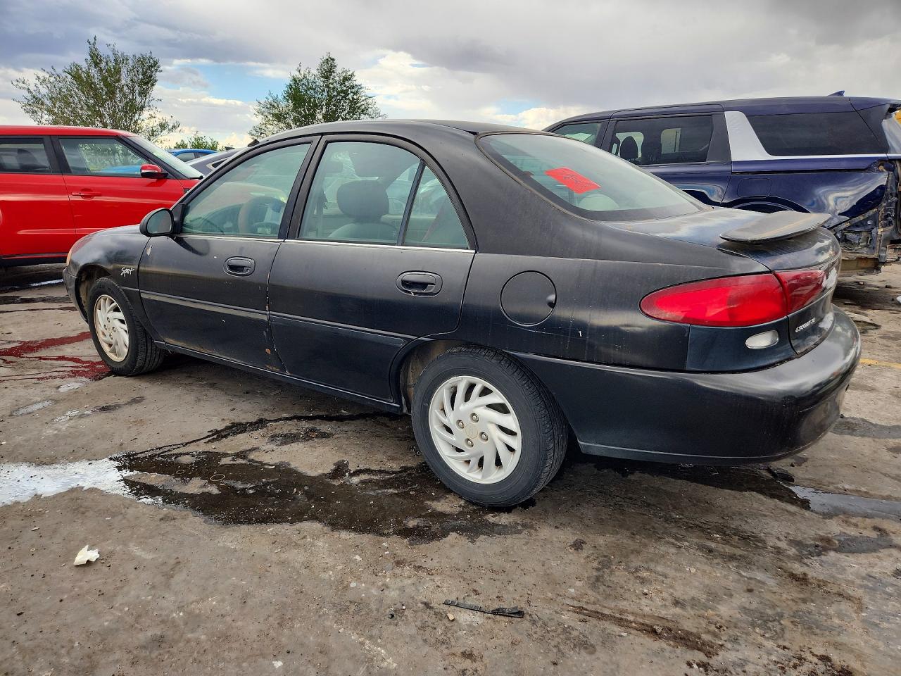 1998 Ford Escort Se Черный vin: 1FAFP13P4WW285396
