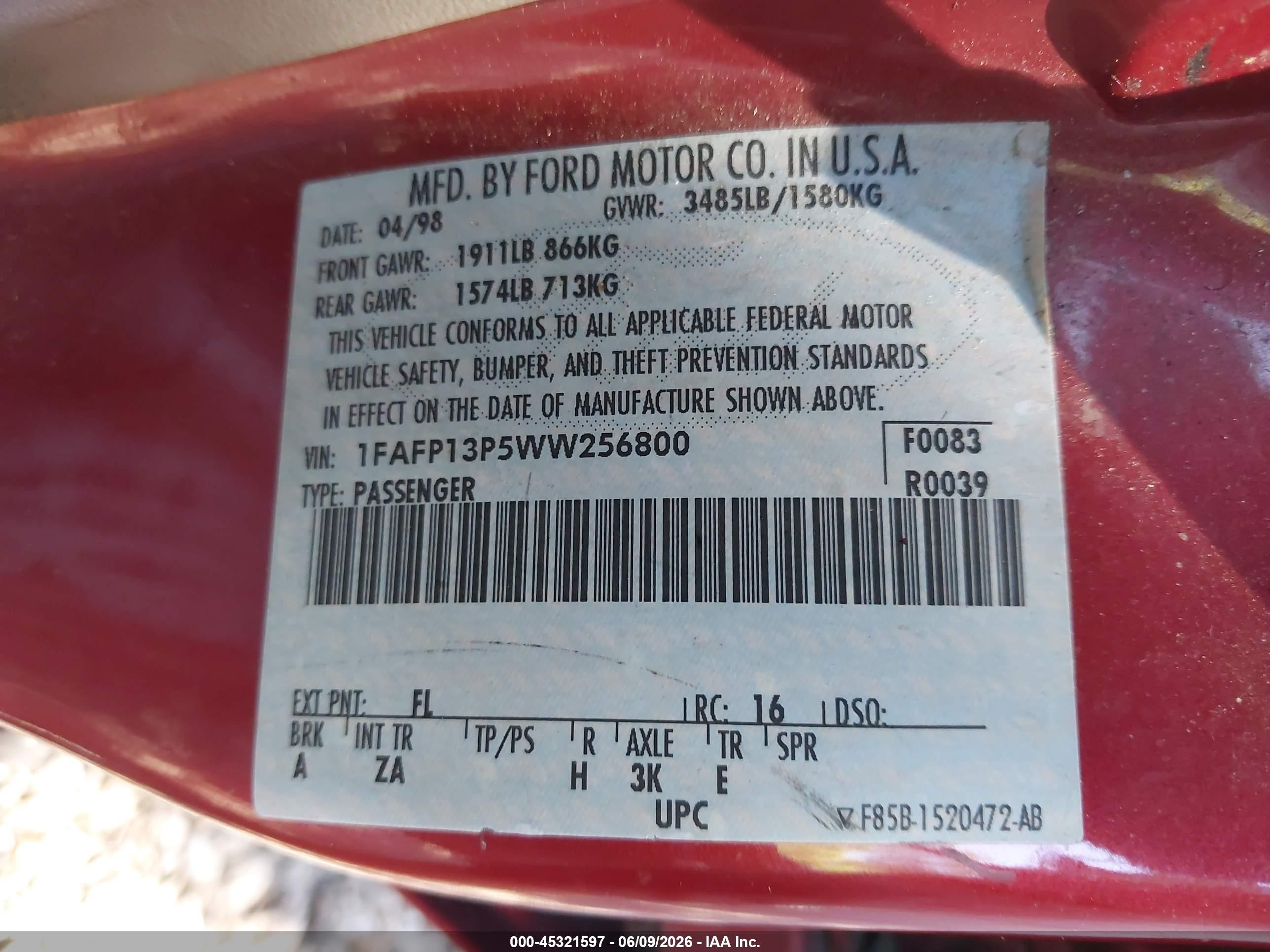 1998 Ford Escort Se Red vin: 1FAFP13P5WW256800