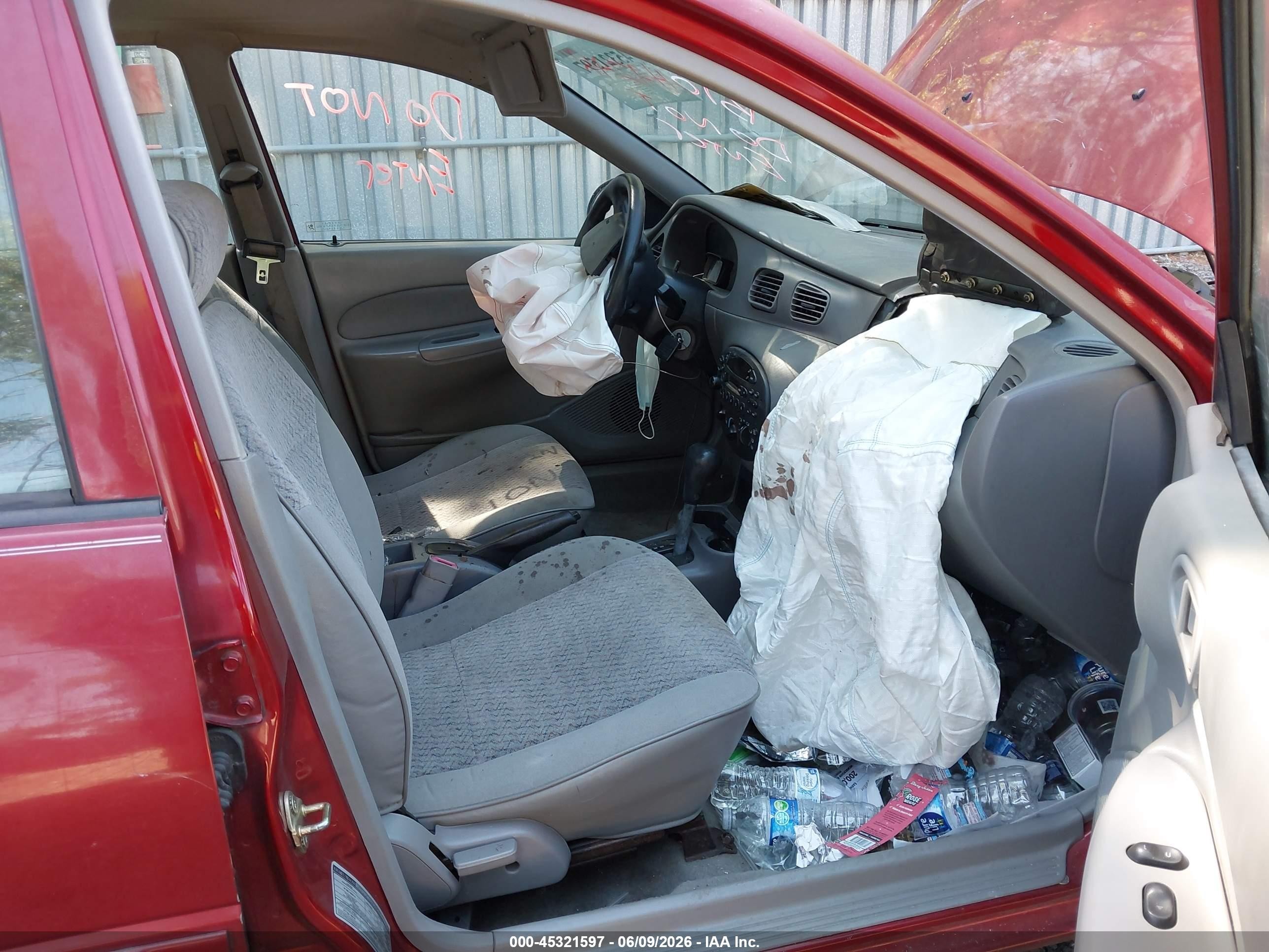1998 Ford Escort Se Red vin: 1FAFP13P5WW256800