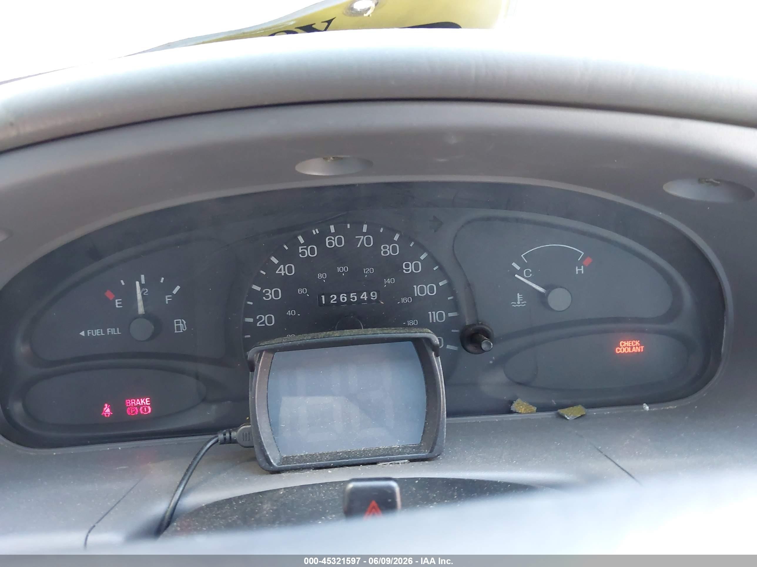 1998 Ford Escort Se Red vin: 1FAFP13P5WW256800