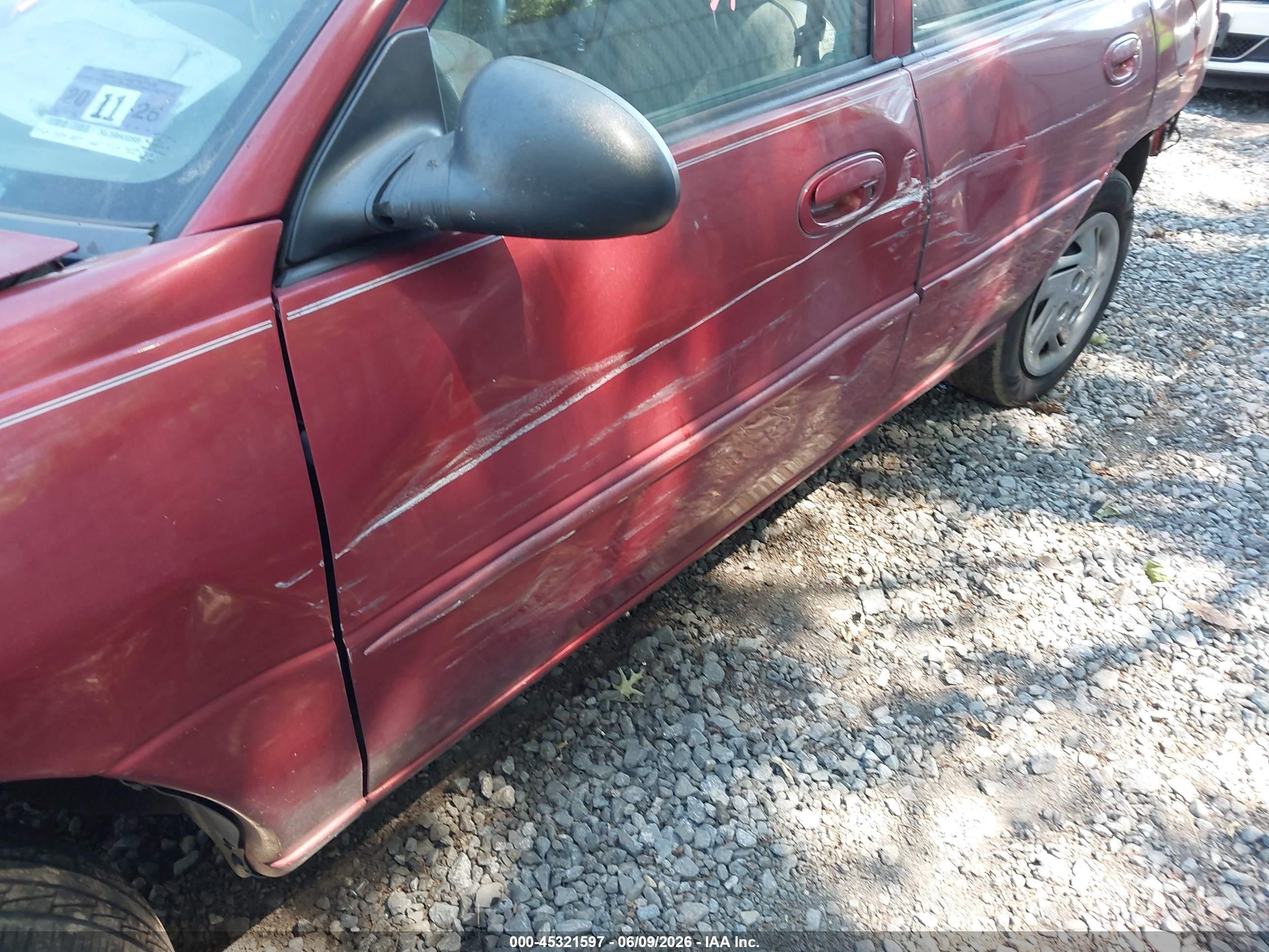 1998 Ford Escort Se Red vin: 1FAFP13P5WW256800