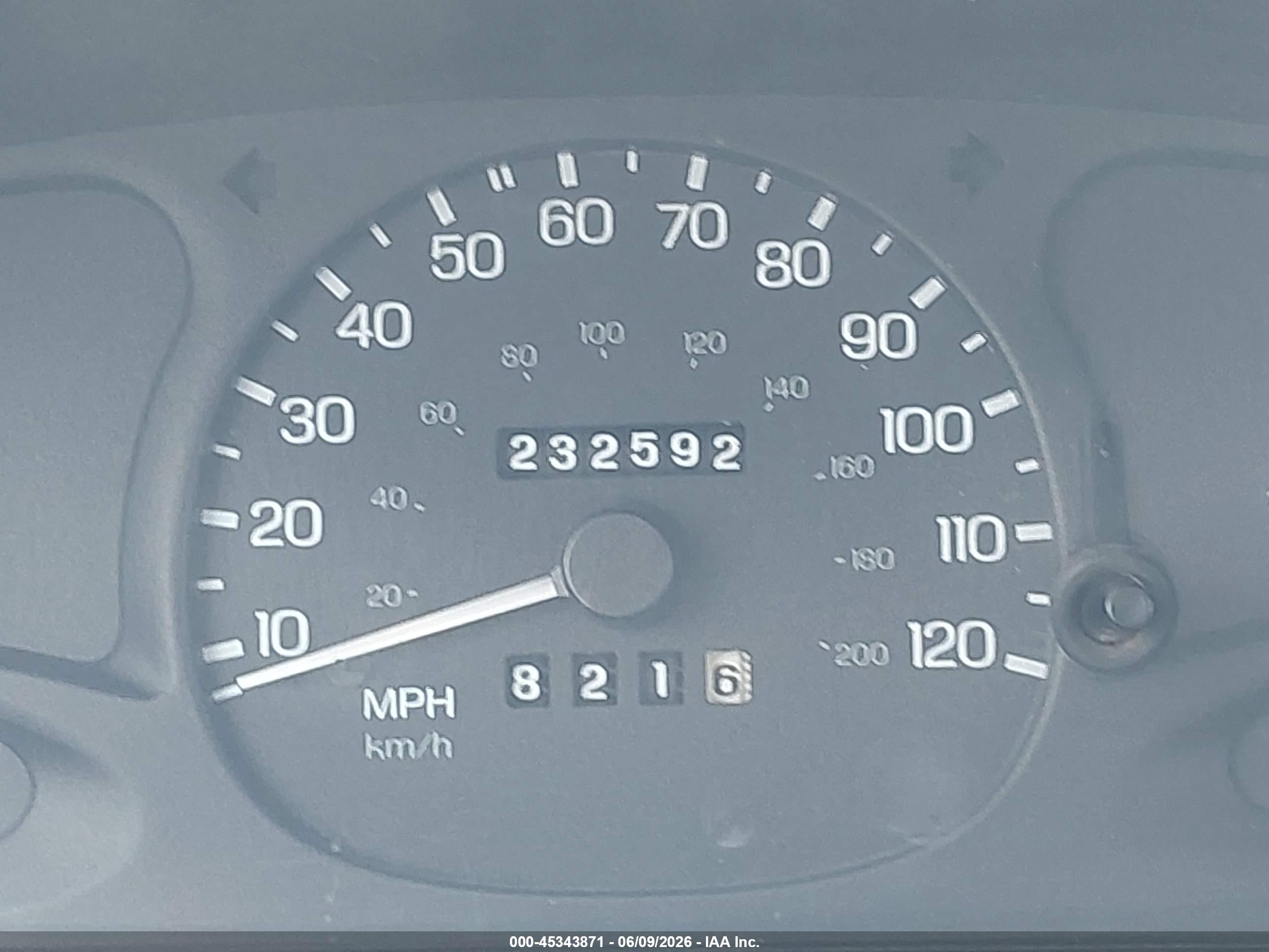 1998 Ford Escort Se White vin: 1FAFP13P7WW128025