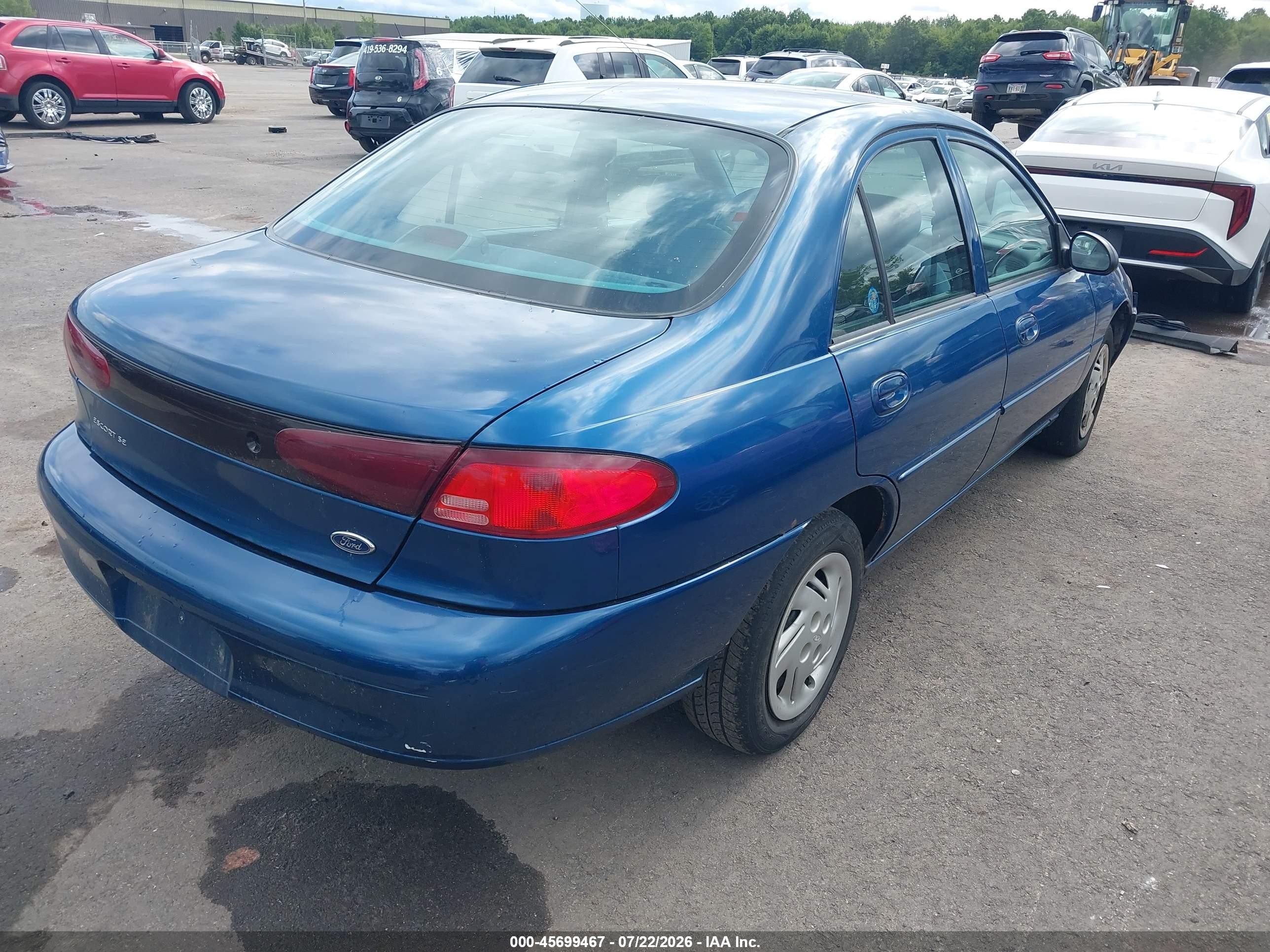 1999 Ford Escort Se Blue vin: 1FAFP13P7XW166047
