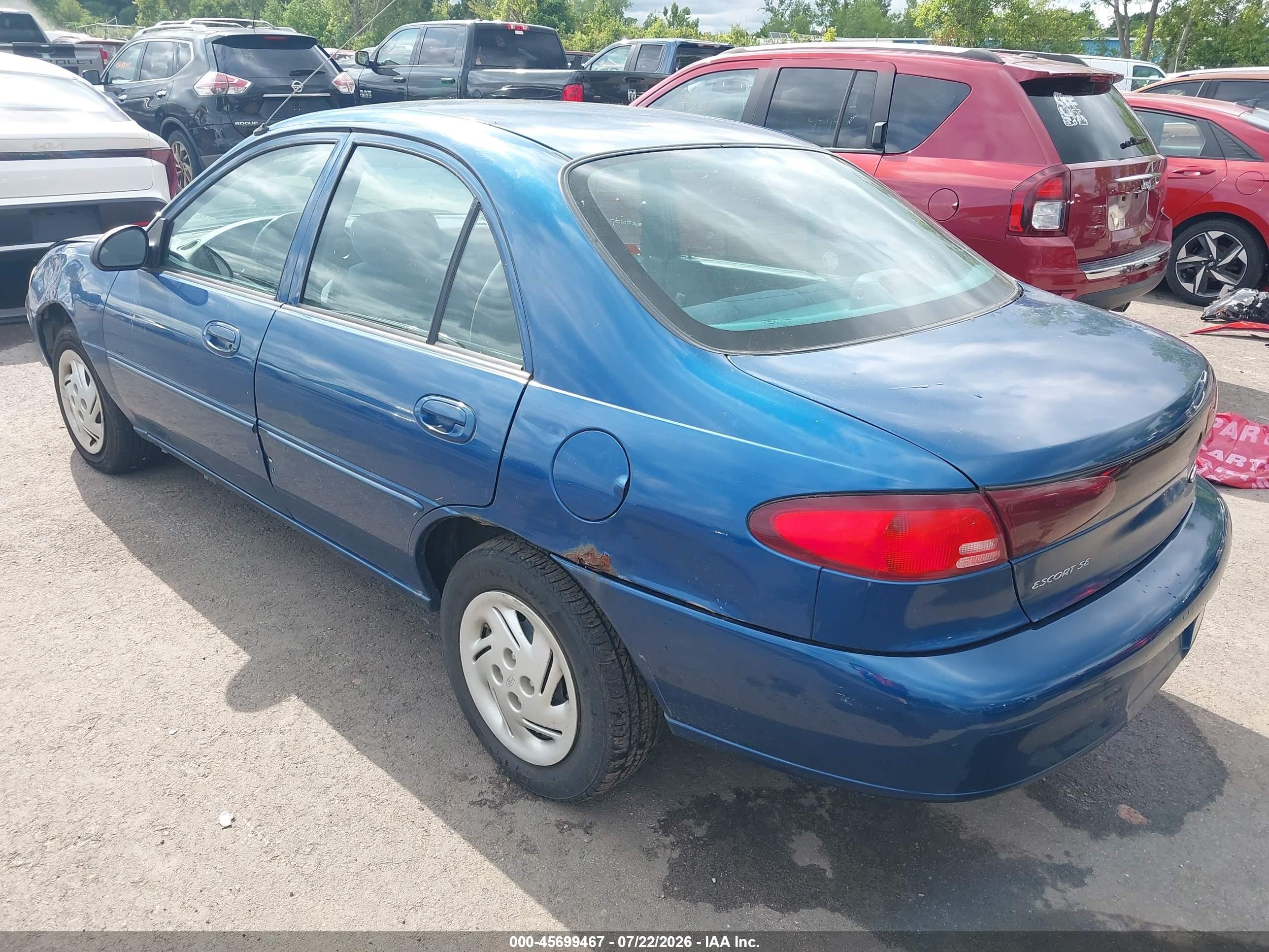 1999 Ford Escort Se Blue vin: 1FAFP13P7XW166047