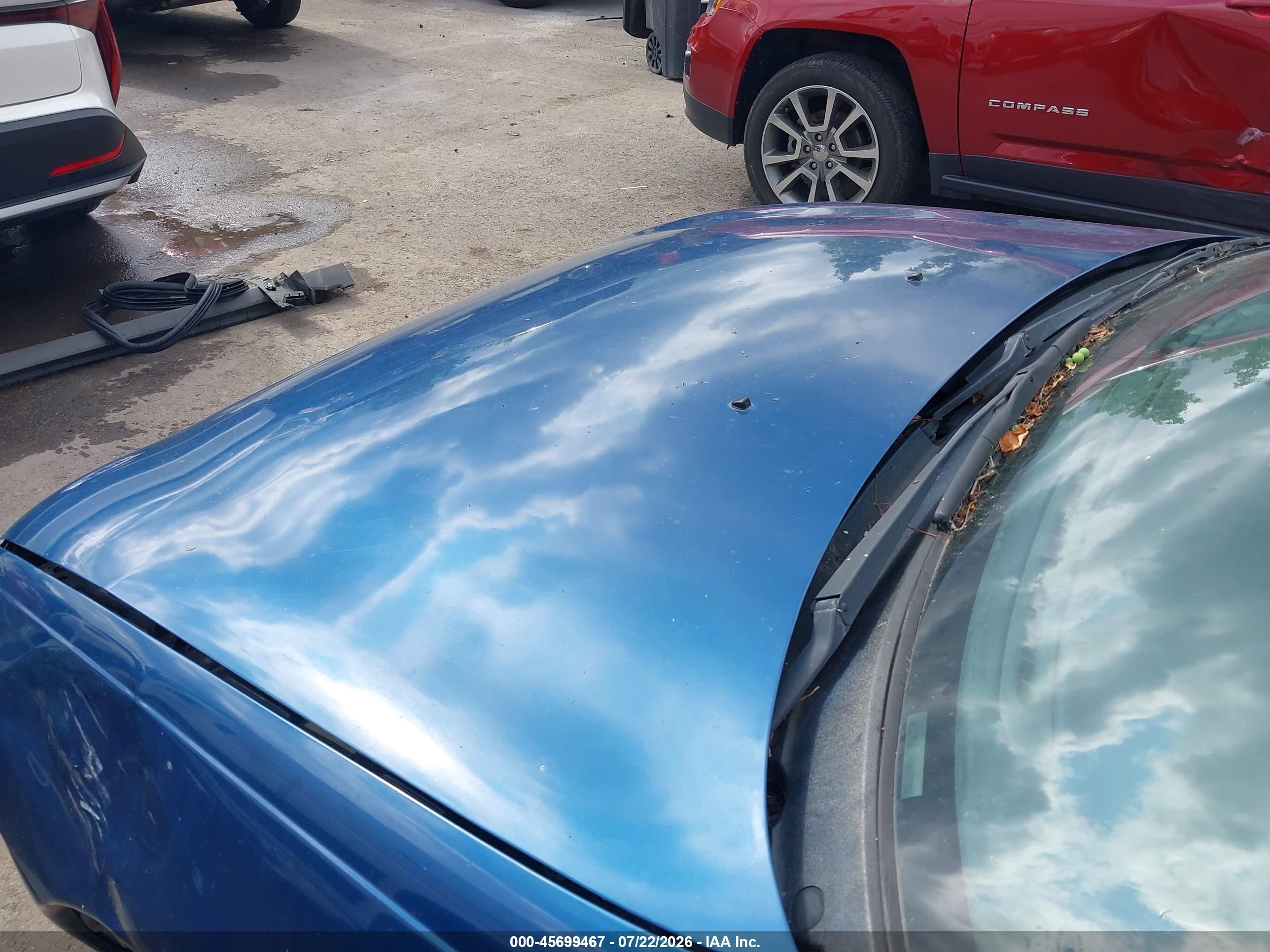1999 Ford Escort Se Blue vin: 1FAFP13P7XW166047
