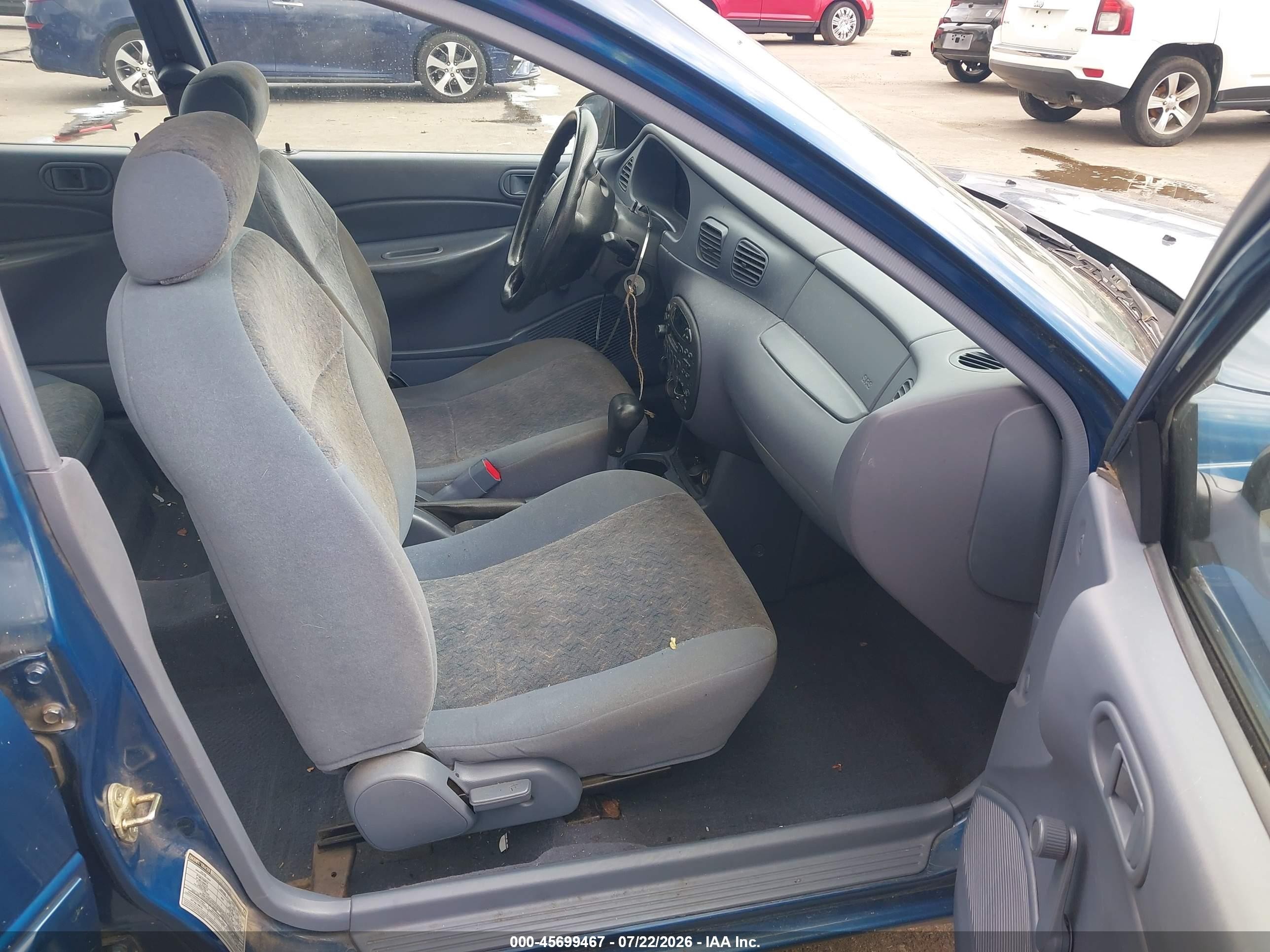 1999 Ford Escort Se Blue vin: 1FAFP13P7XW166047