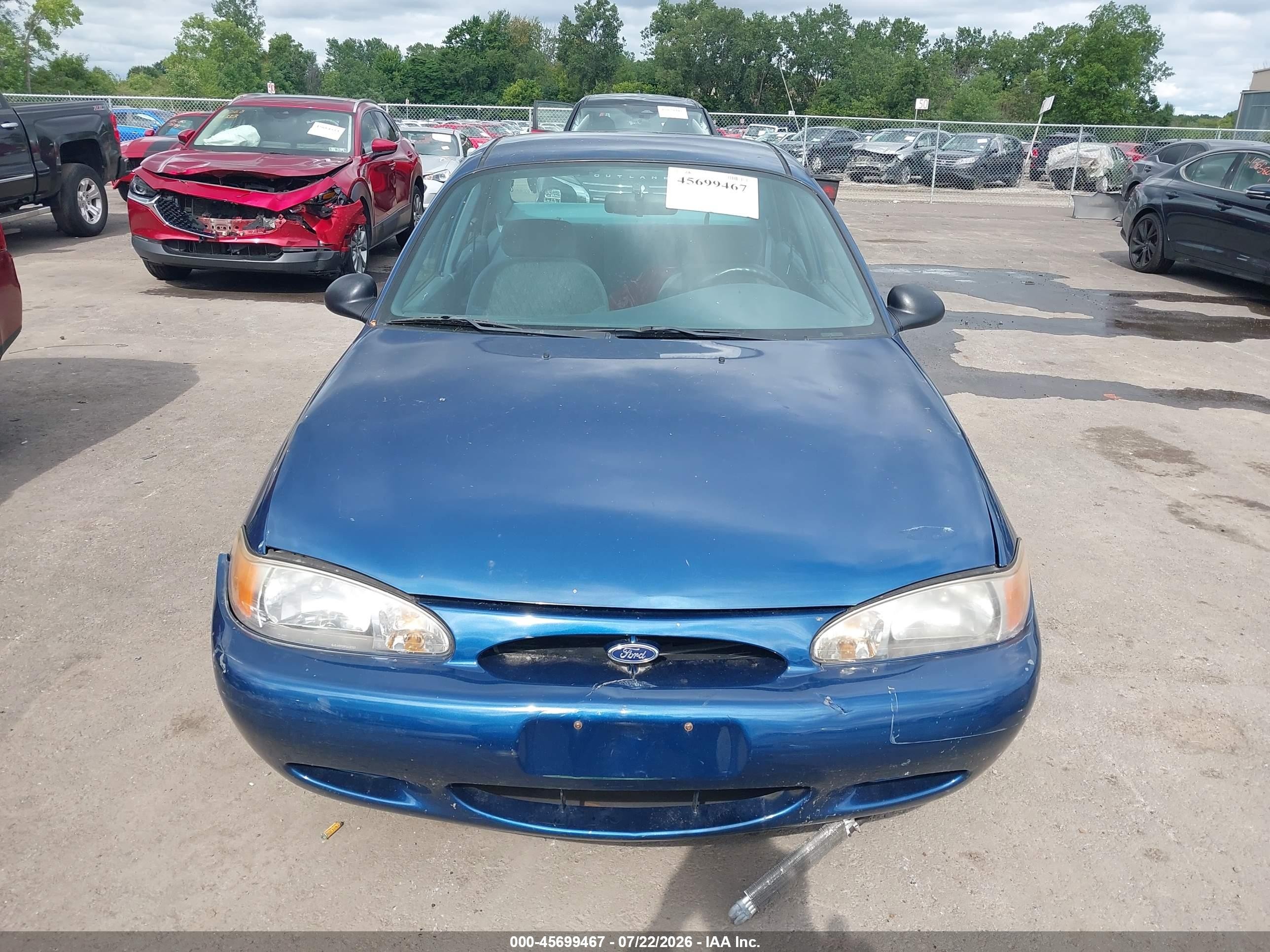 1999 Ford Escort Se Blue vin: 1FAFP13P7XW166047
