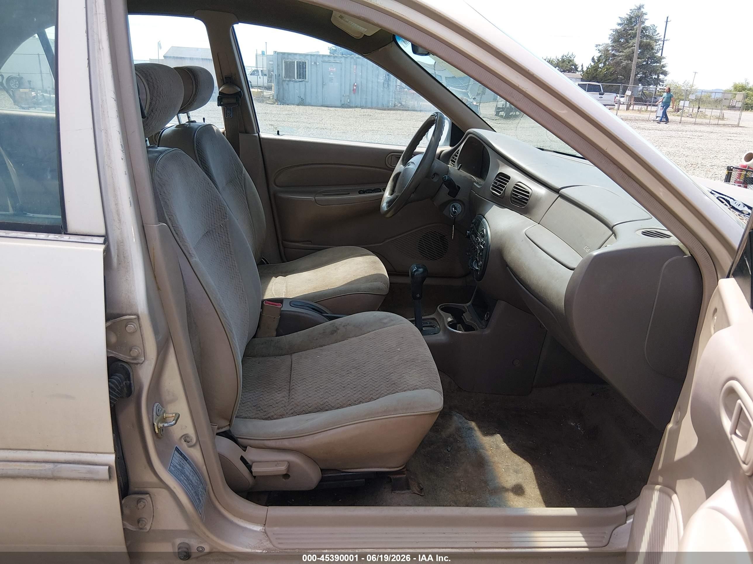 1998 Ford Escort Se Gold vin: 1FAFP13P9WW291761