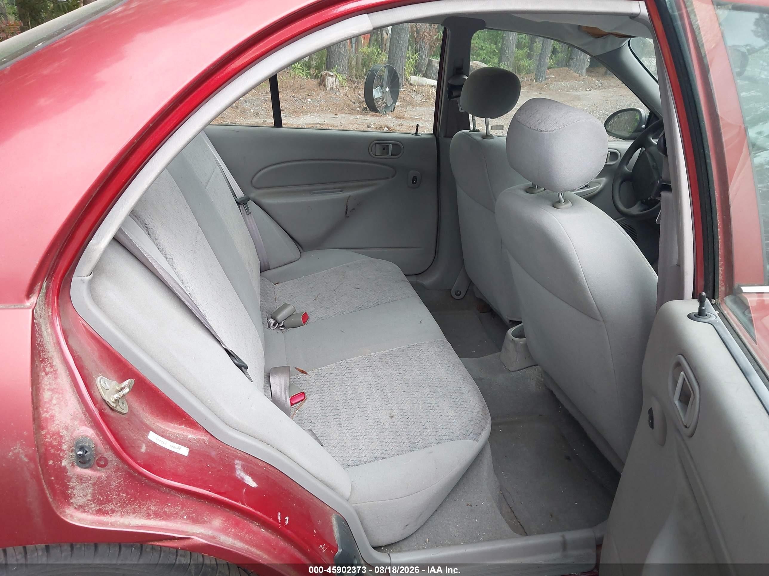 1999 Ford Escort Se Red vin: 1FAFP13PXXW248323
